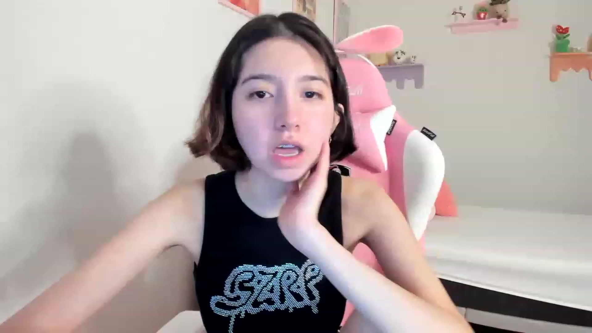 Gallery image thumbnail from Cherrycute666's myfreecams stream on, 06/27/2023, 11:08 image 7 of 20