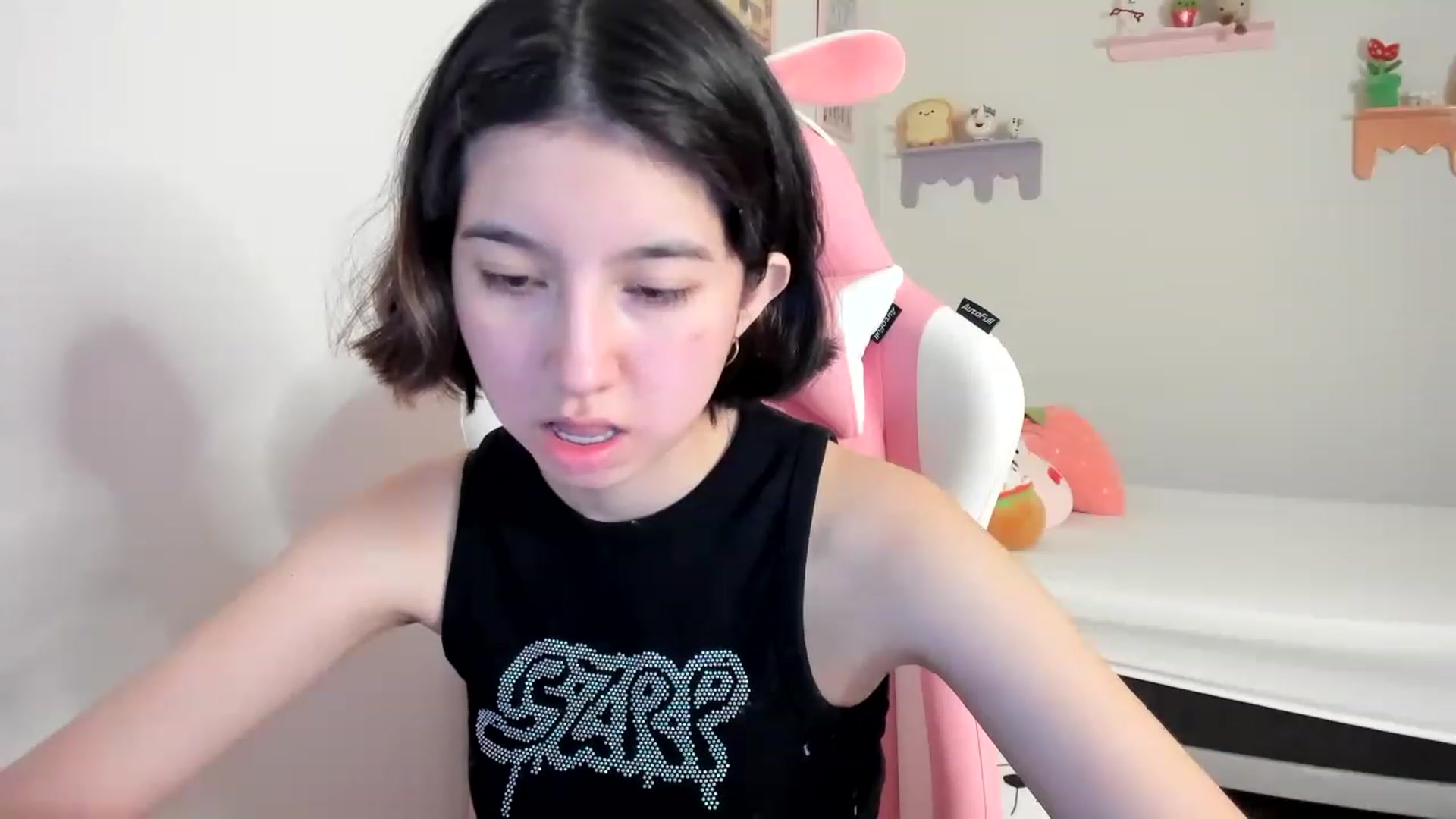 Gallery image thumbnail from Cherrycute666's myfreecams stream on, 06/27/2023, 11:08 image 8 of 20