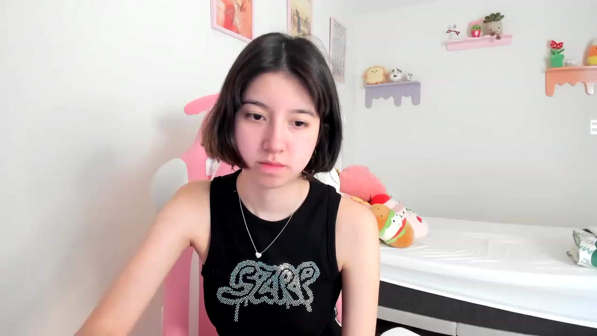 Gallery image thumbnail from Cherrycute666's myfreecams stream on, 06/27/2023, 17:14 image 14 of 20