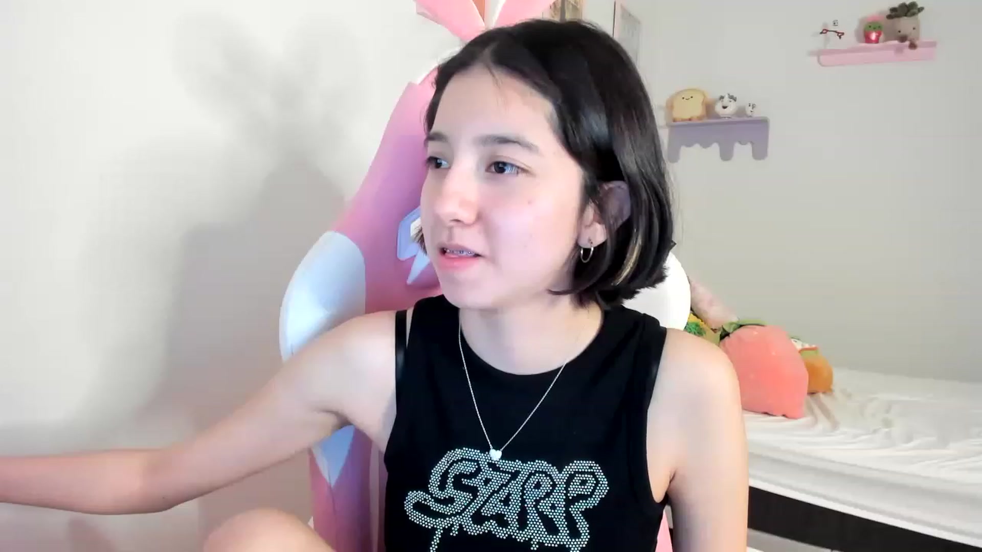Gallery image thumbnail from Cherrycute666's myfreecams stream on, 06/28/2023, 01:14 image 20 of 20