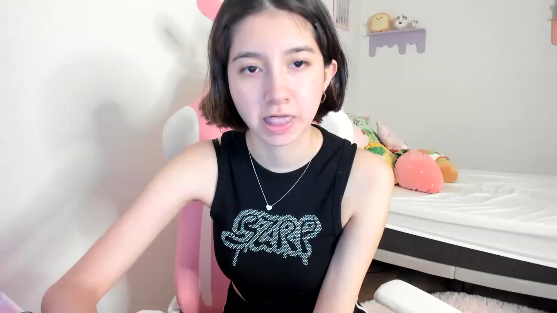 Gallery image thumbnail from Cherrycute666's myfreecams stream on, 06/28/2023, 01:14 image 1 of 20