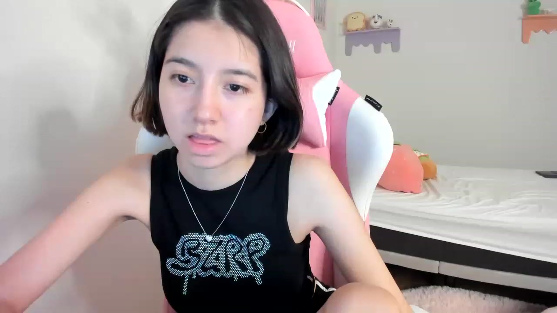 Gallery image thumbnail from Cherrycute666's myfreecams stream on, 06/28/2023, 01:14 image 13 of 20