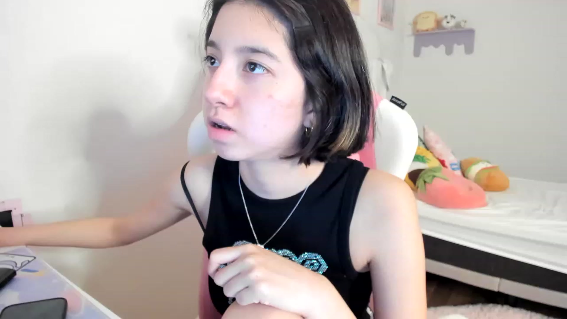 Gallery image thumbnail from Cherrycute666's myfreecams stream on, 06/28/2023, 05:01 image 12 of 20