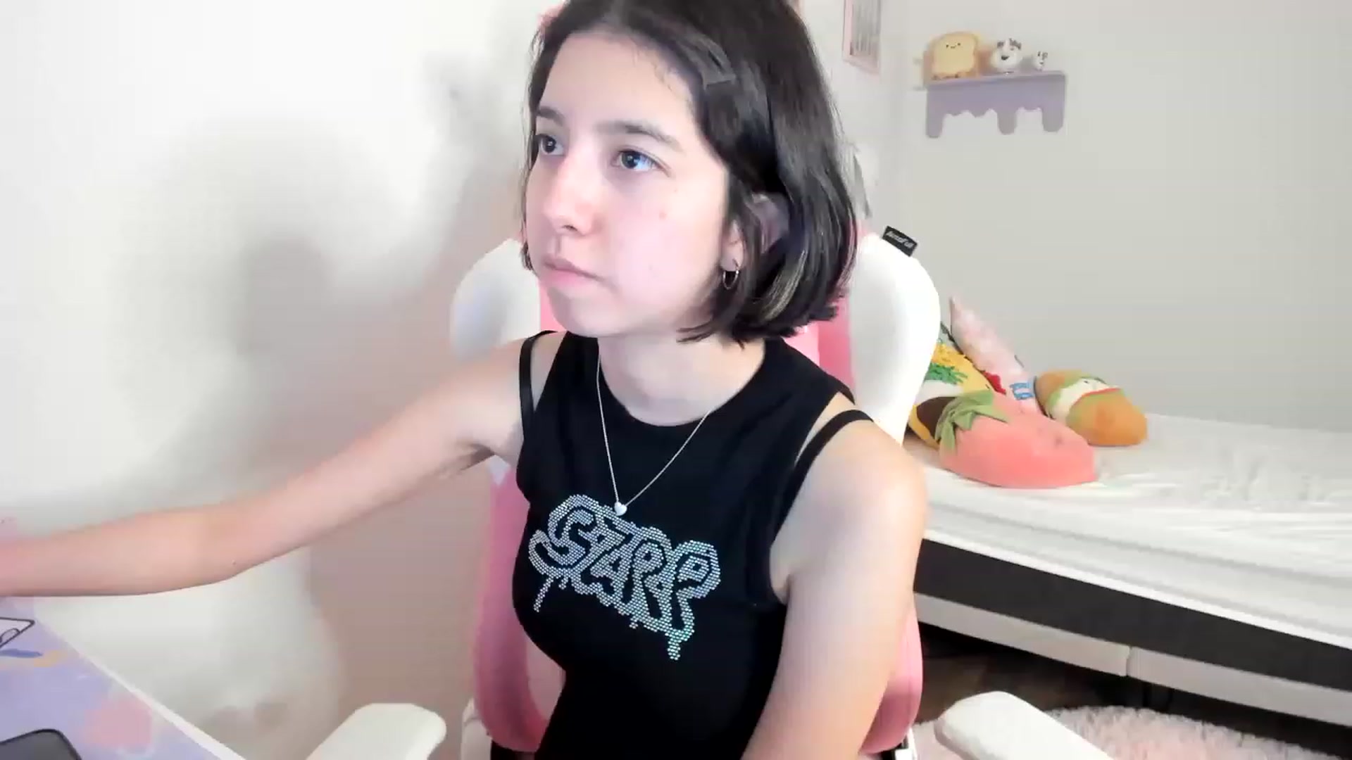 Gallery image thumbnail from Cherrycute666's myfreecams stream on, 06/28/2023, 05:01 image 14 of 20
