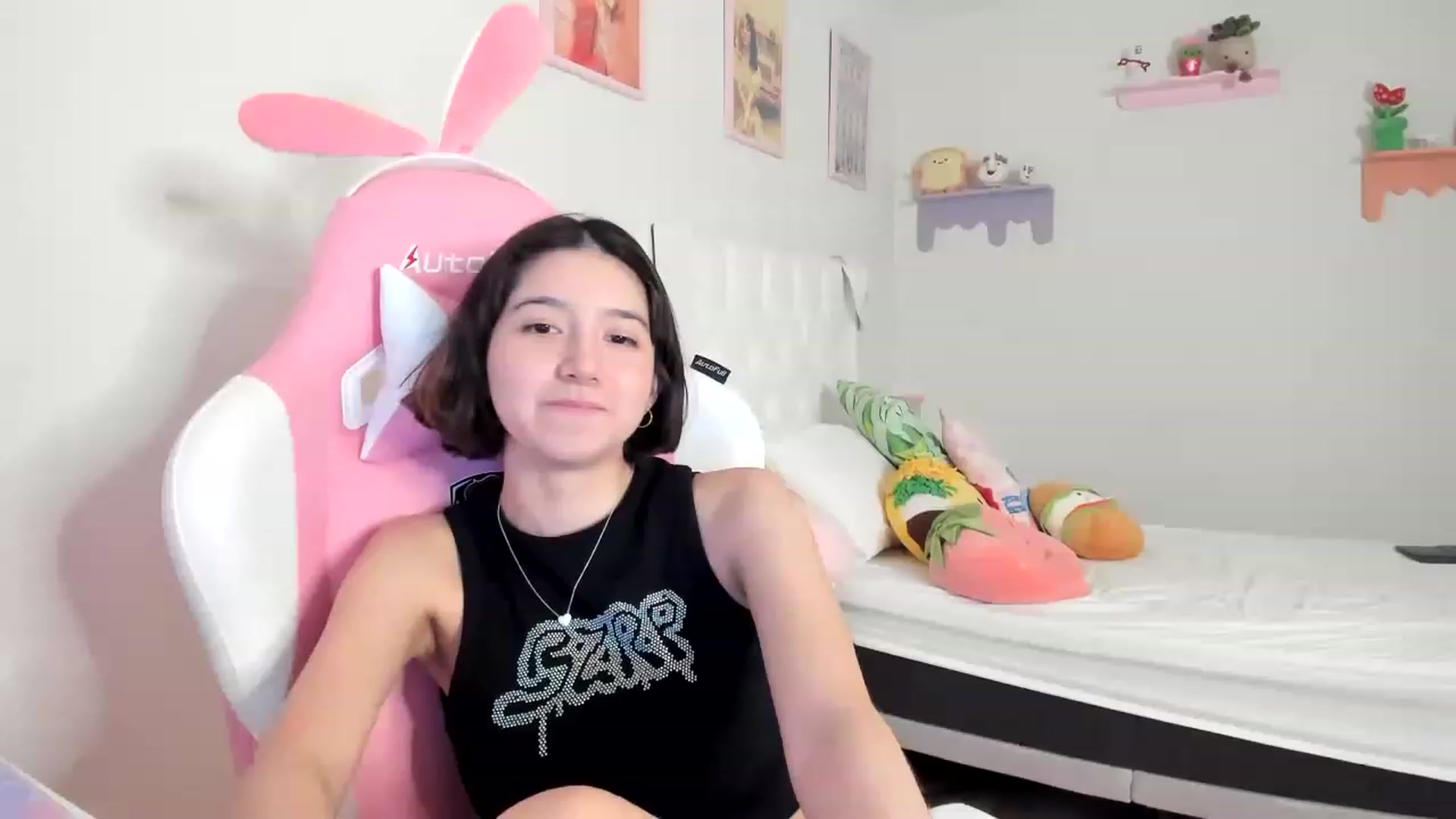 Gallery image thumbnail from Cherrycute666's myfreecams stream on, 06/28/2023, 05:01 image 2 of 20