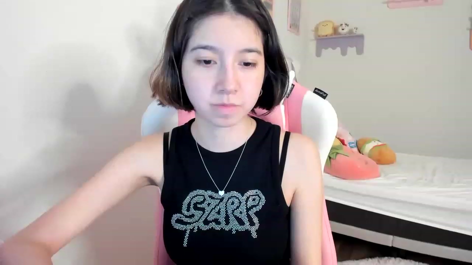 Gallery image thumbnail from Cherrycute666's myfreecams stream on, 06/28/2023, 06:03 image 3 of 20