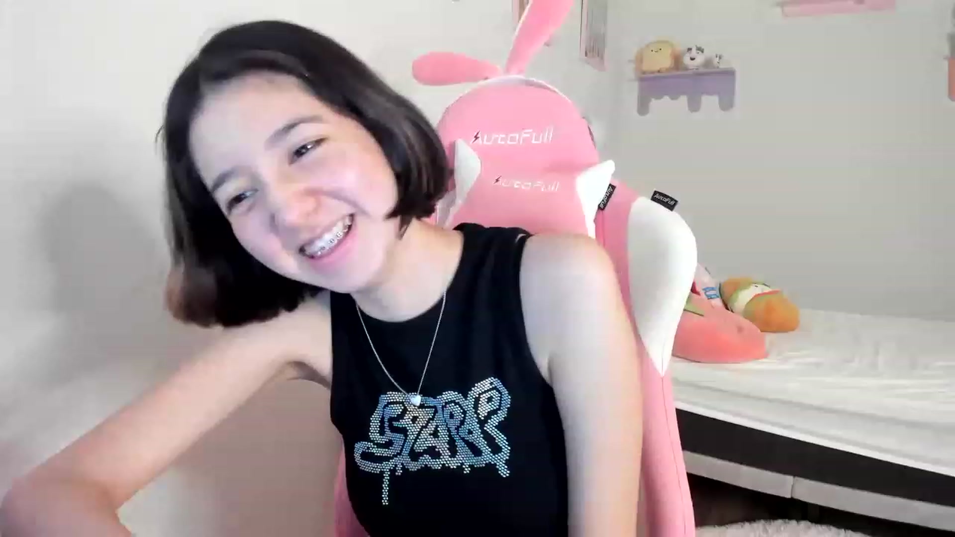 Gallery image thumbnail from Cherrycute666's myfreecams stream on, 06/28/2023, 06:03 image 4 of 20