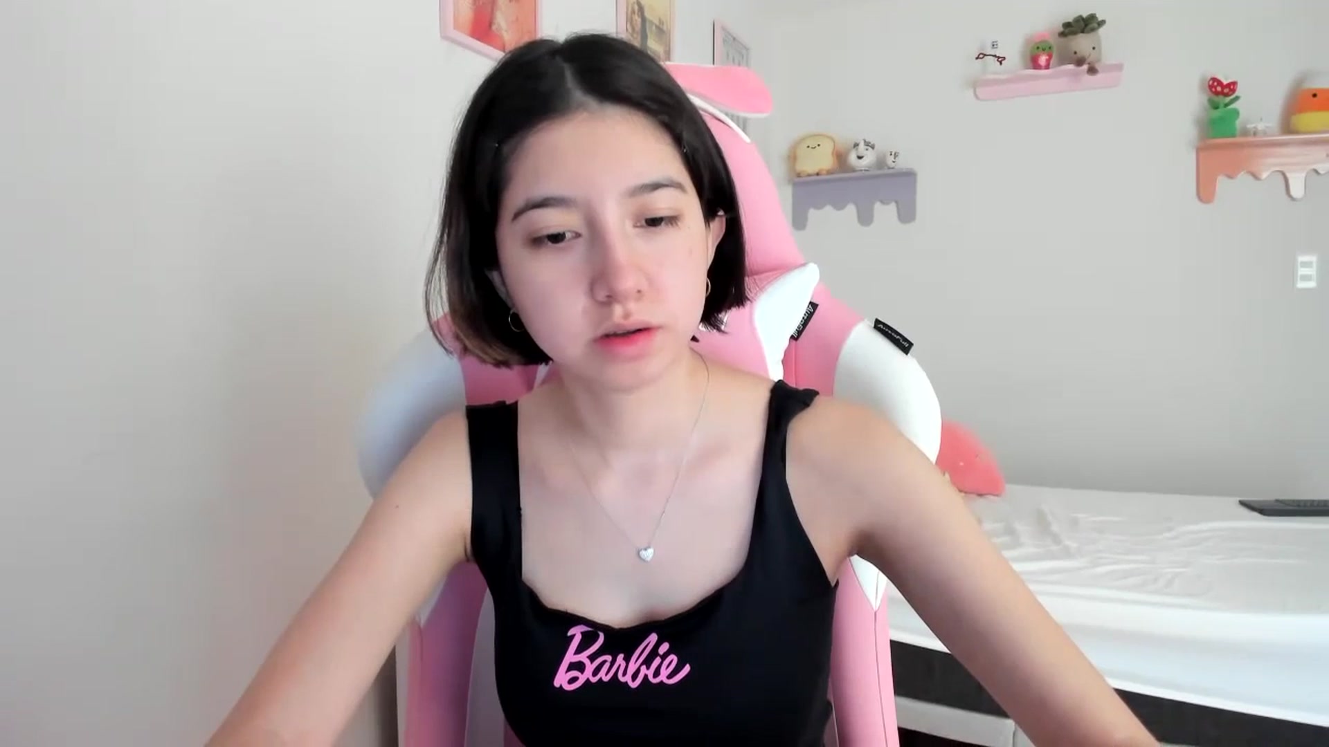 Gallery image thumbnail from Cherrycute666's myfreecams stream on, 06/28/2023, 18:28 image 2 of 20