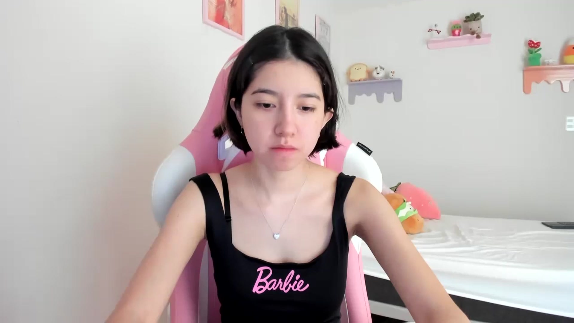 Gallery image thumbnail from Cherrycute666's myfreecams stream on, 06/28/2023, 18:28 image 11 of 20