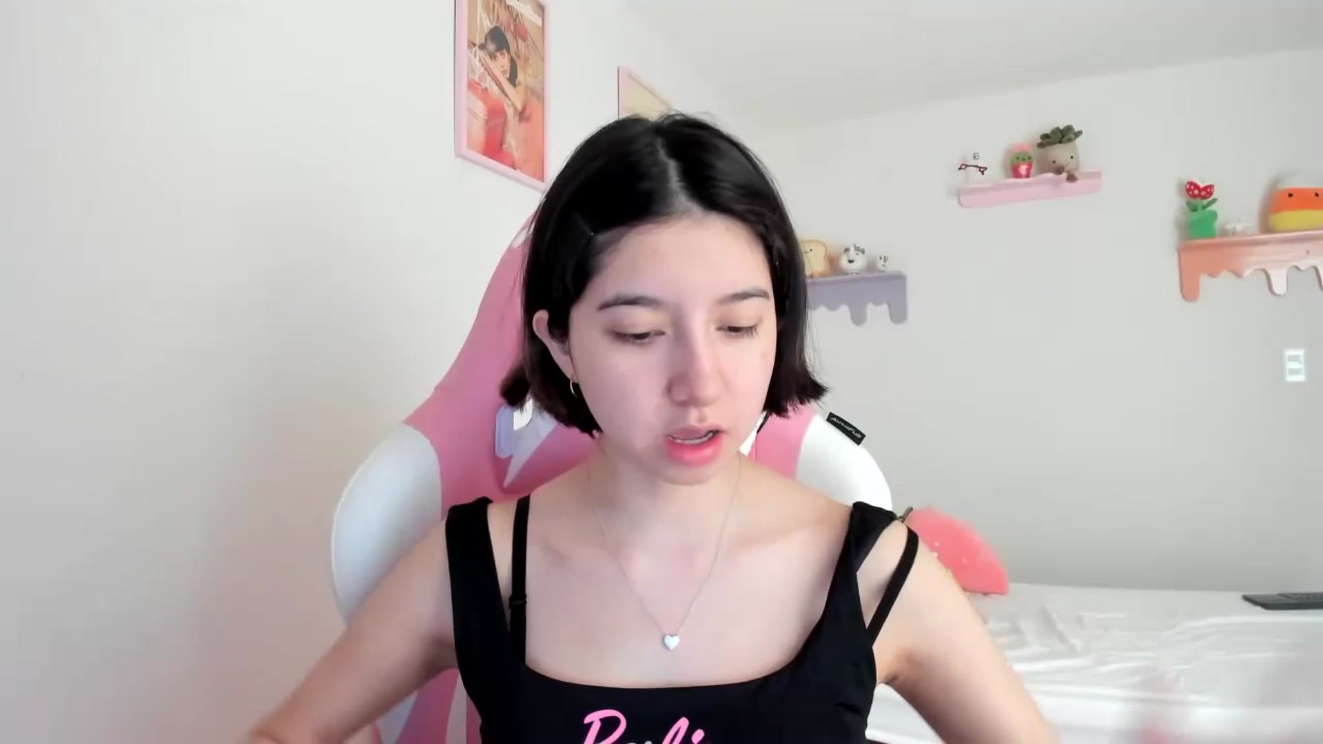 Gallery image thumbnail from Cherrycute666's myfreecams stream on, 06/28/2023, 18:28 image 1 of 20