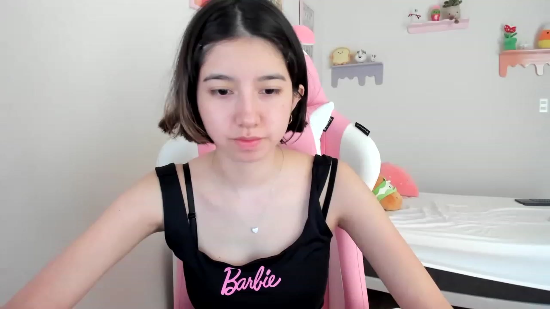 Gallery image thumbnail from Cherrycute666's myfreecams stream on, 06/28/2023, 19:13 image 1 of 20