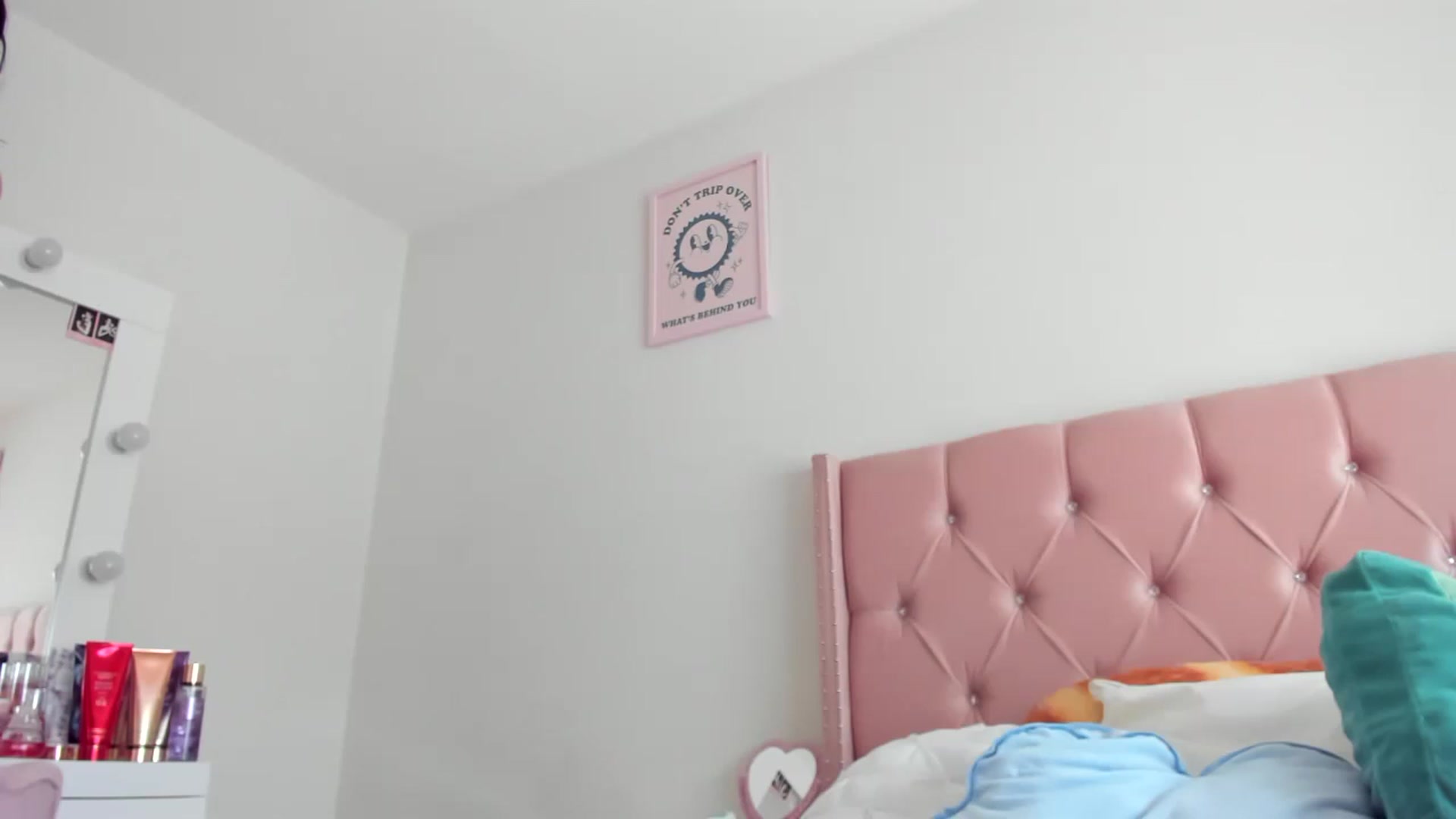 Gallery image thumbnail from Cherrycute666's myfreecams stream on, 06/28/2023, 19:59 image 6 of 20