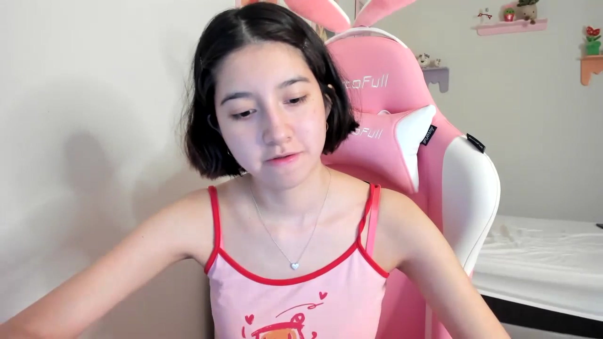 Gallery image thumbnail from Cherrycute666's myfreecams stream on, 06/28/2023, 22:12 image 10 of 20