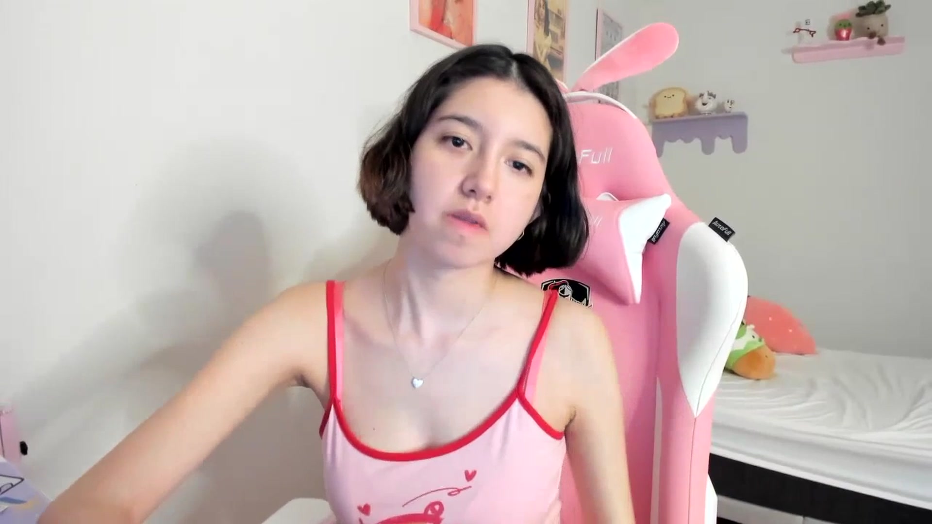 Gallery image thumbnail from Cherrycute666's myfreecams stream on, 06/29/2023, 24:15 image 15 of 20