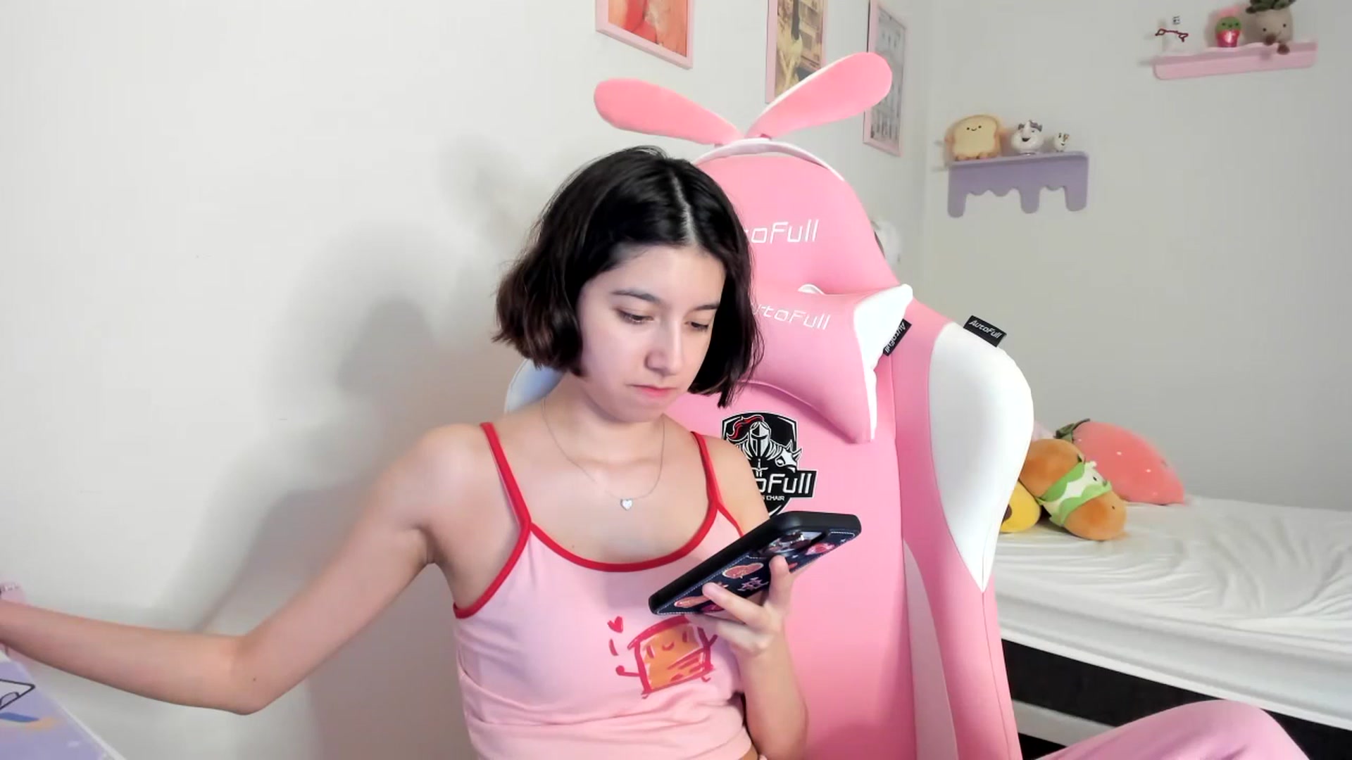 Gallery image thumbnail from Cherrycute666's myfreecams stream on, 06/29/2023, 24:15 image 1 of 20
