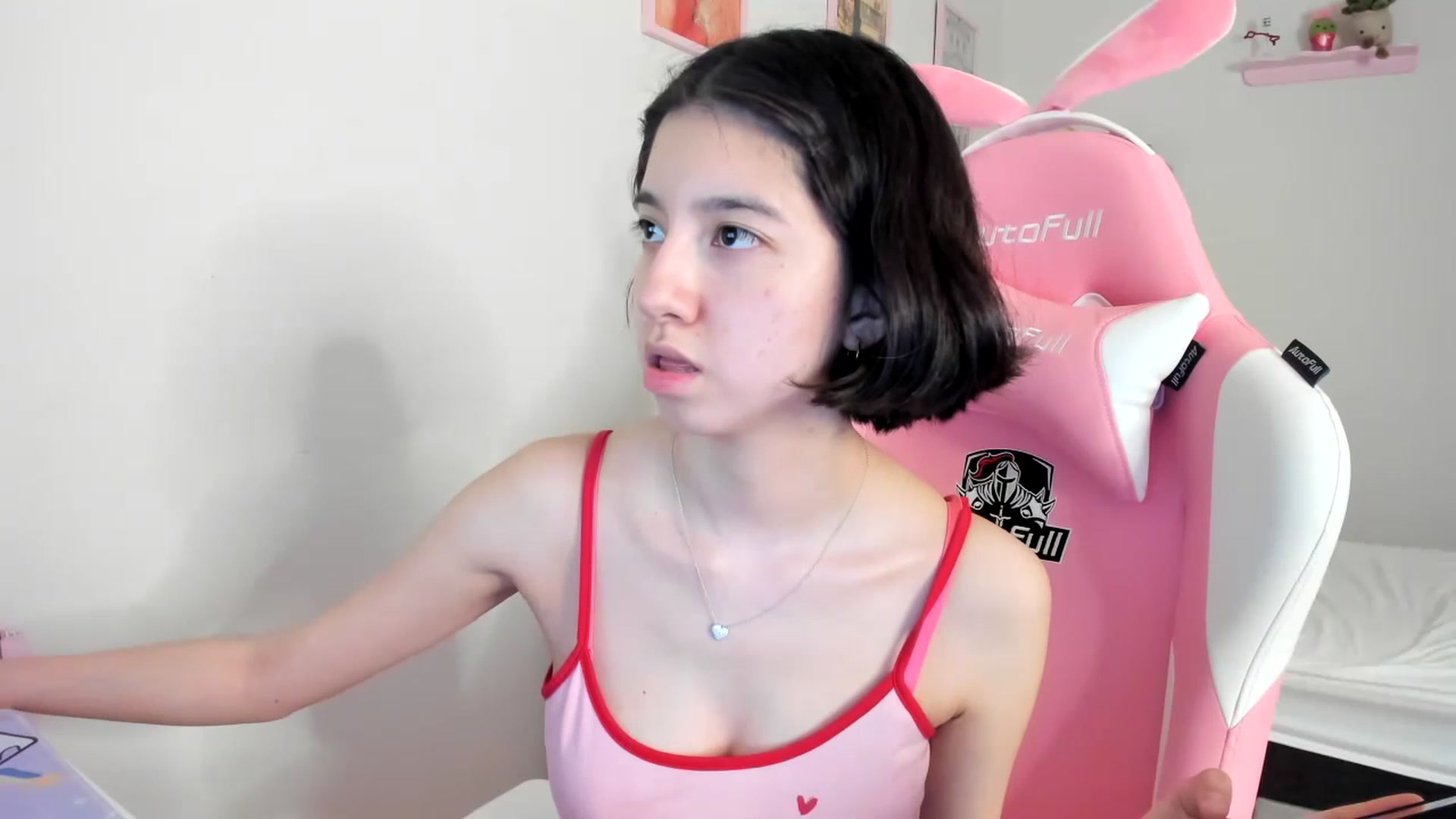 Gallery image thumbnail from Cherrycute666's myfreecams stream on, 06/29/2023, 24:15 image 4 of 20