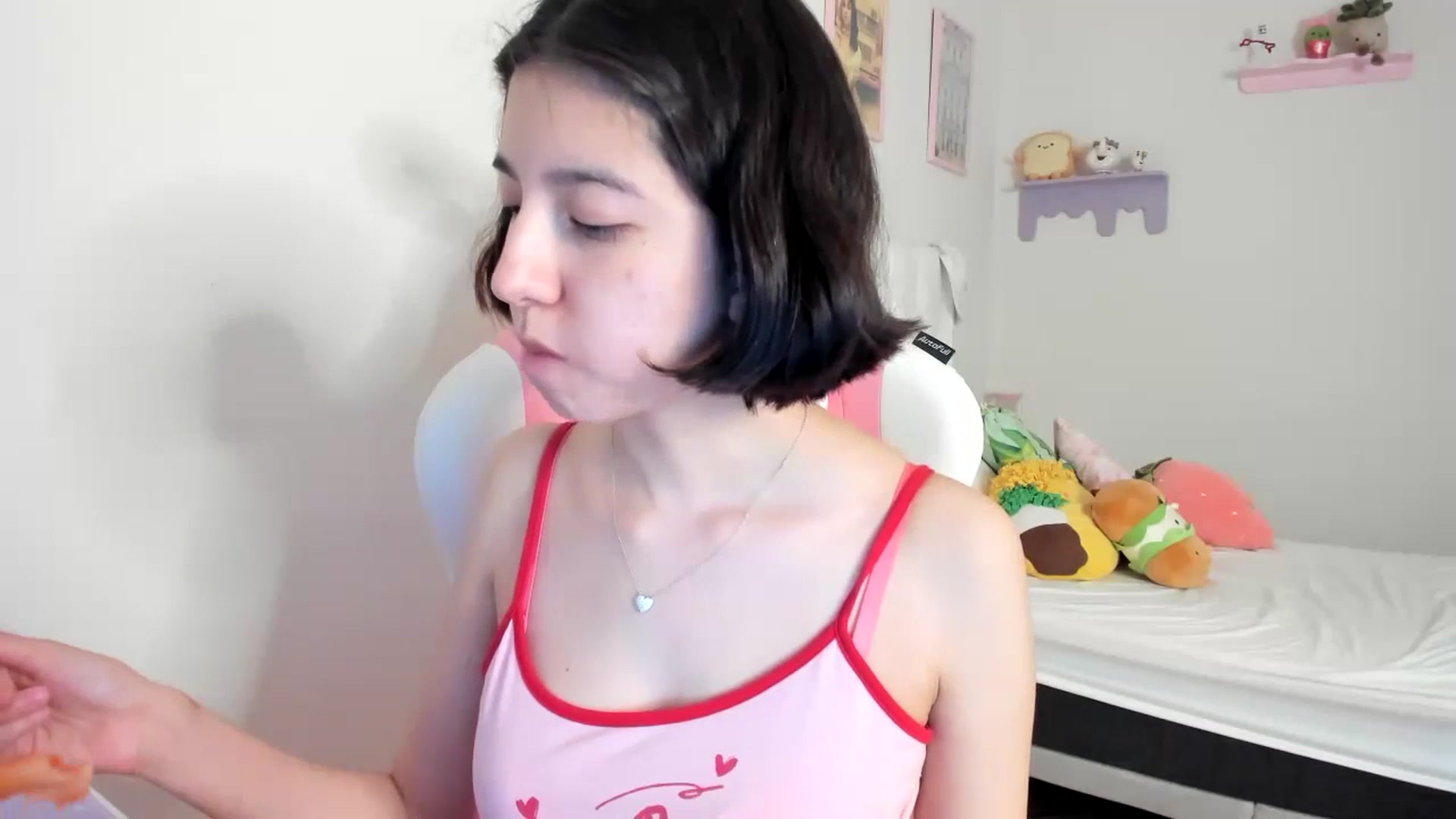 Gallery image thumbnail from Cherrycute666's myfreecams stream on, 06/29/2023, 24:15 image 12 of 20