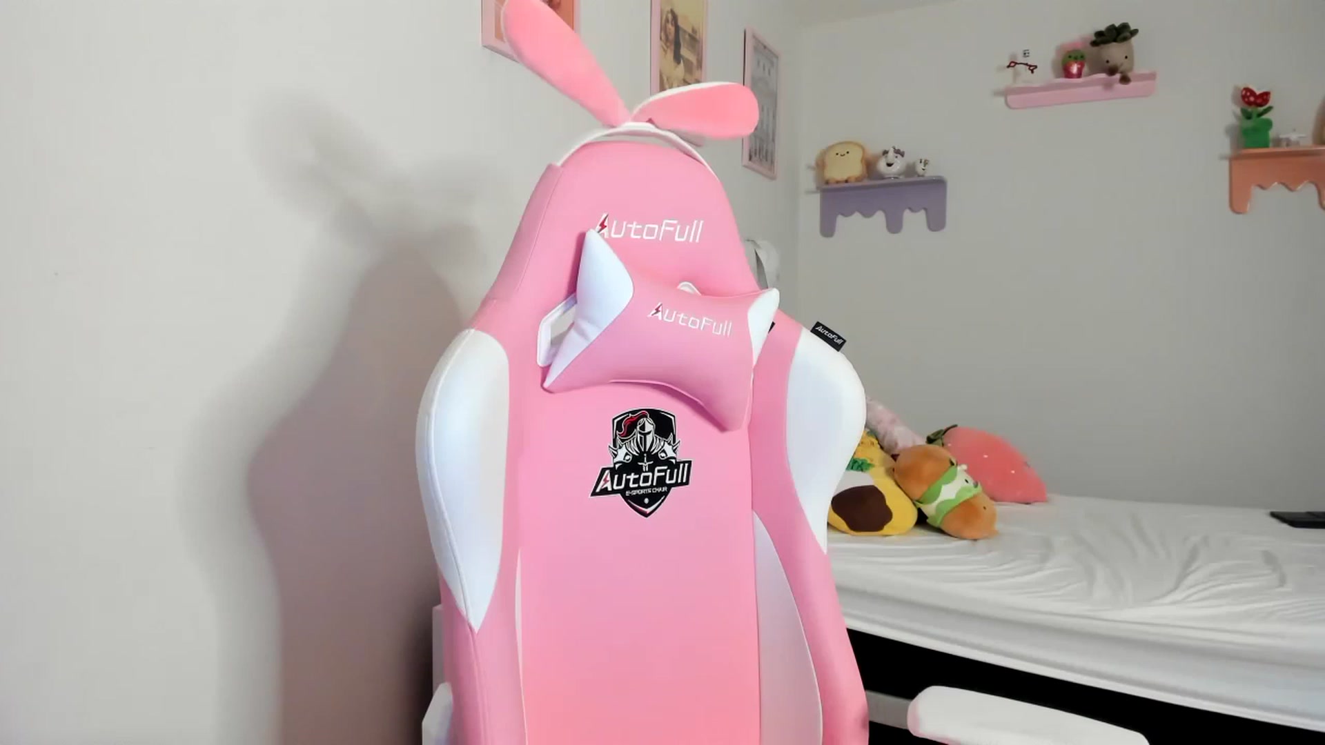 Gallery image thumbnail from Cherrycute666's myfreecams stream on, 06/29/2023, 05:09 image 7 of 20