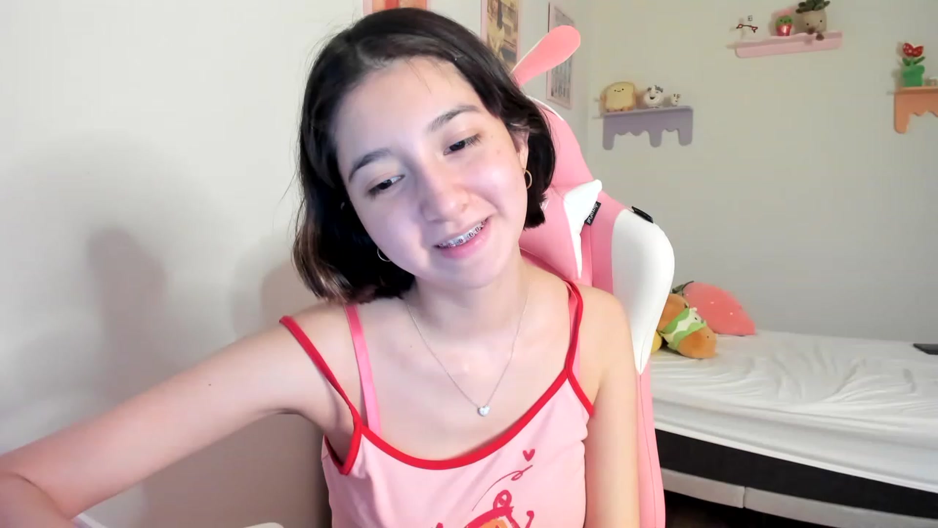 Gallery image thumbnail from Cherrycute666's myfreecams stream on, 06/29/2023, 06:40 image 4 of 20