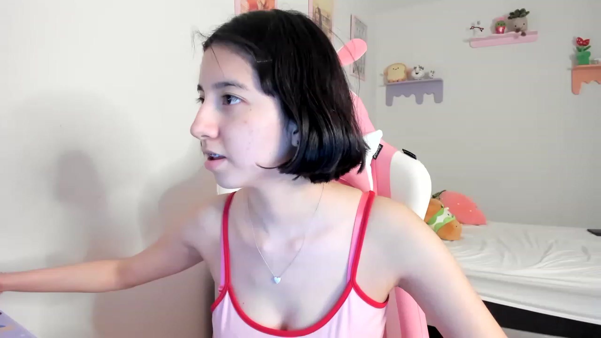 Gallery image thumbnail from Cherrycute666's myfreecams stream on, 06/29/2023, 08:21 image 13 of 20