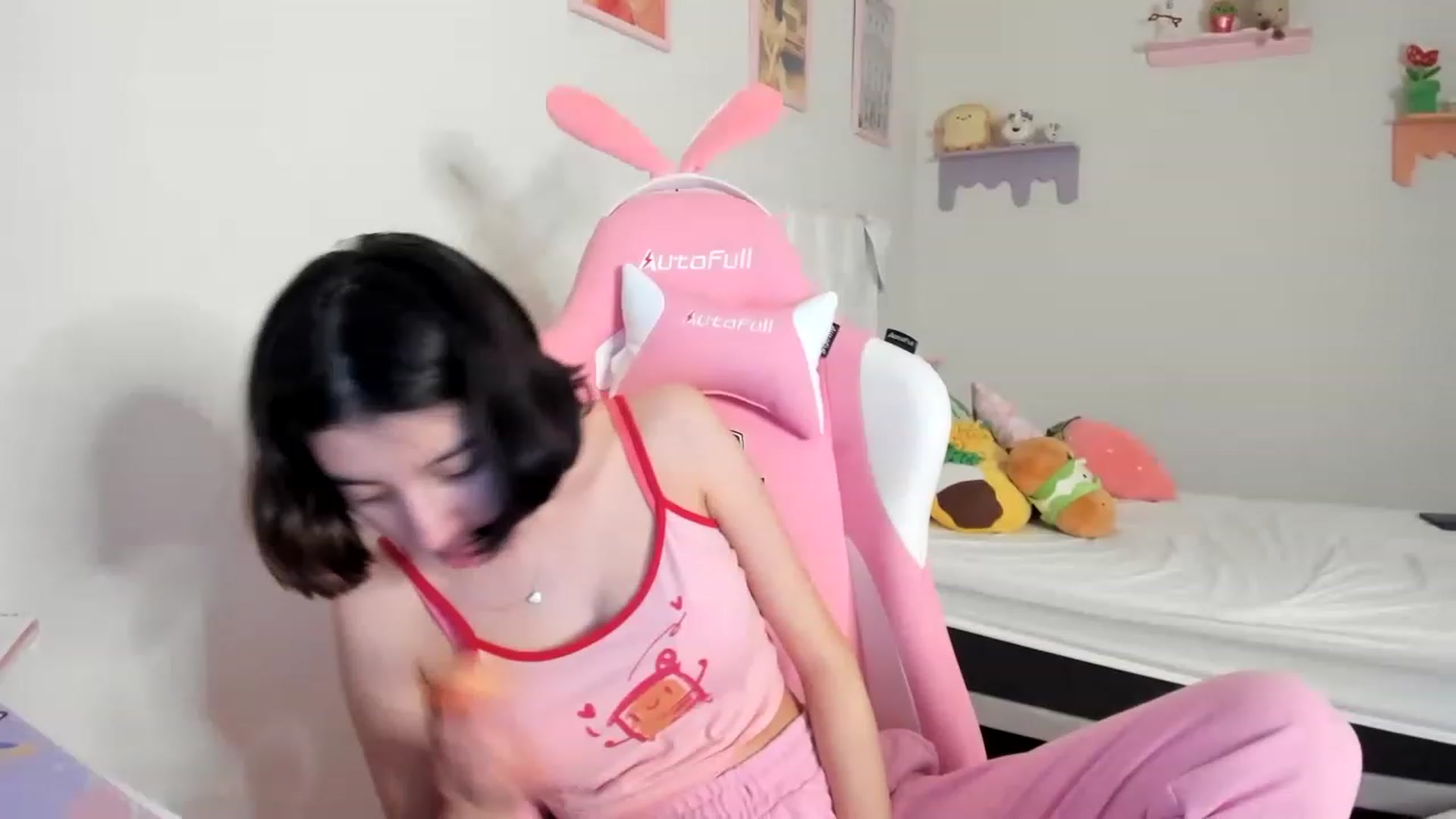 Gallery image thumbnail from Cherrycute666's myfreecams stream on, 06/29/2023, 09:03 image 7 of 20