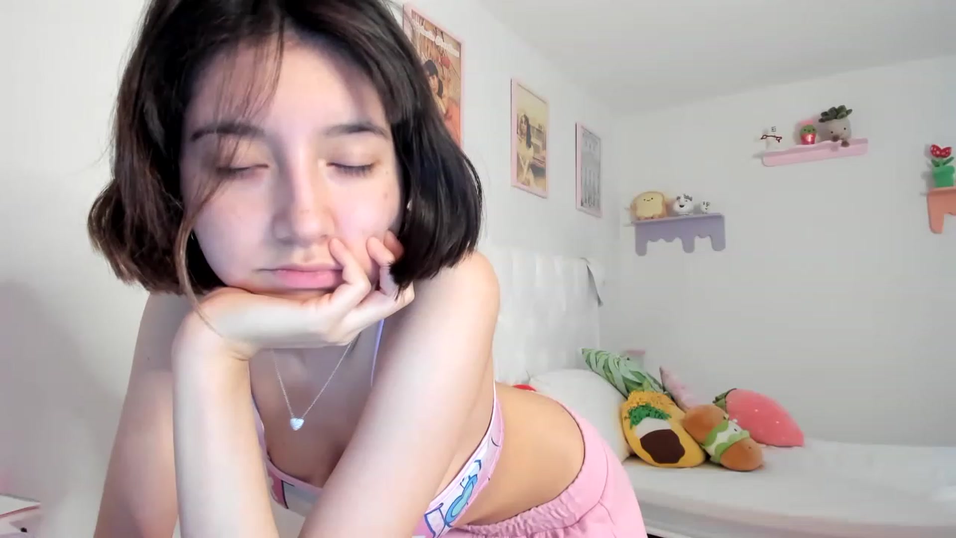 Gallery image thumbnail from Cherrycute666's myfreecams stream on, 06/30/2023, 24:22 image 17 of 20