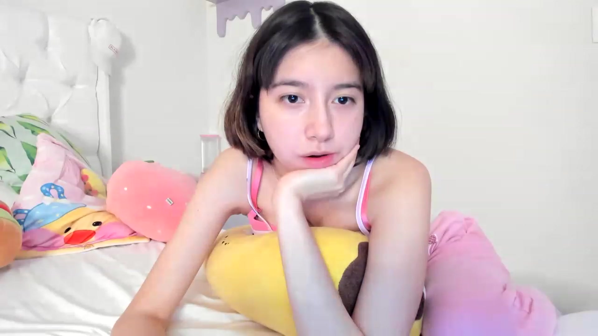 Gallery image thumbnail from Cherrycute666's myfreecams stream on, 06/30/2023, 01:43 image 19 of 20