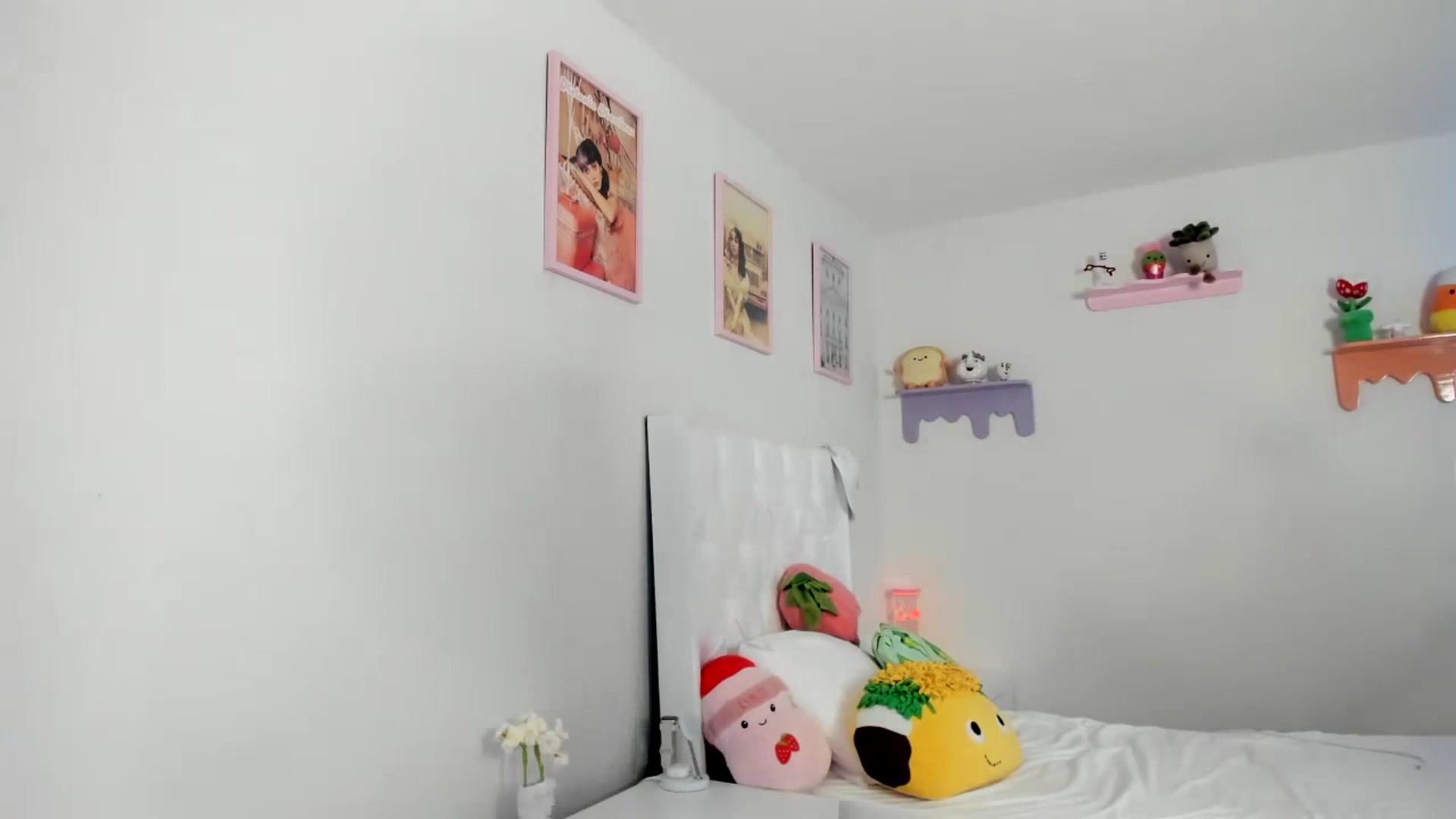 Gallery image thumbnail from Cherrycute666's myfreecams stream on, 06/30/2023, 06:19 image 20 of 20