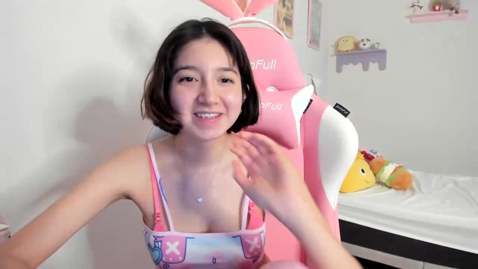 Gallery image thumbnail from Cherrycute666's myfreecams stream on, 06/30/2023, 07:57 image 15 of 20