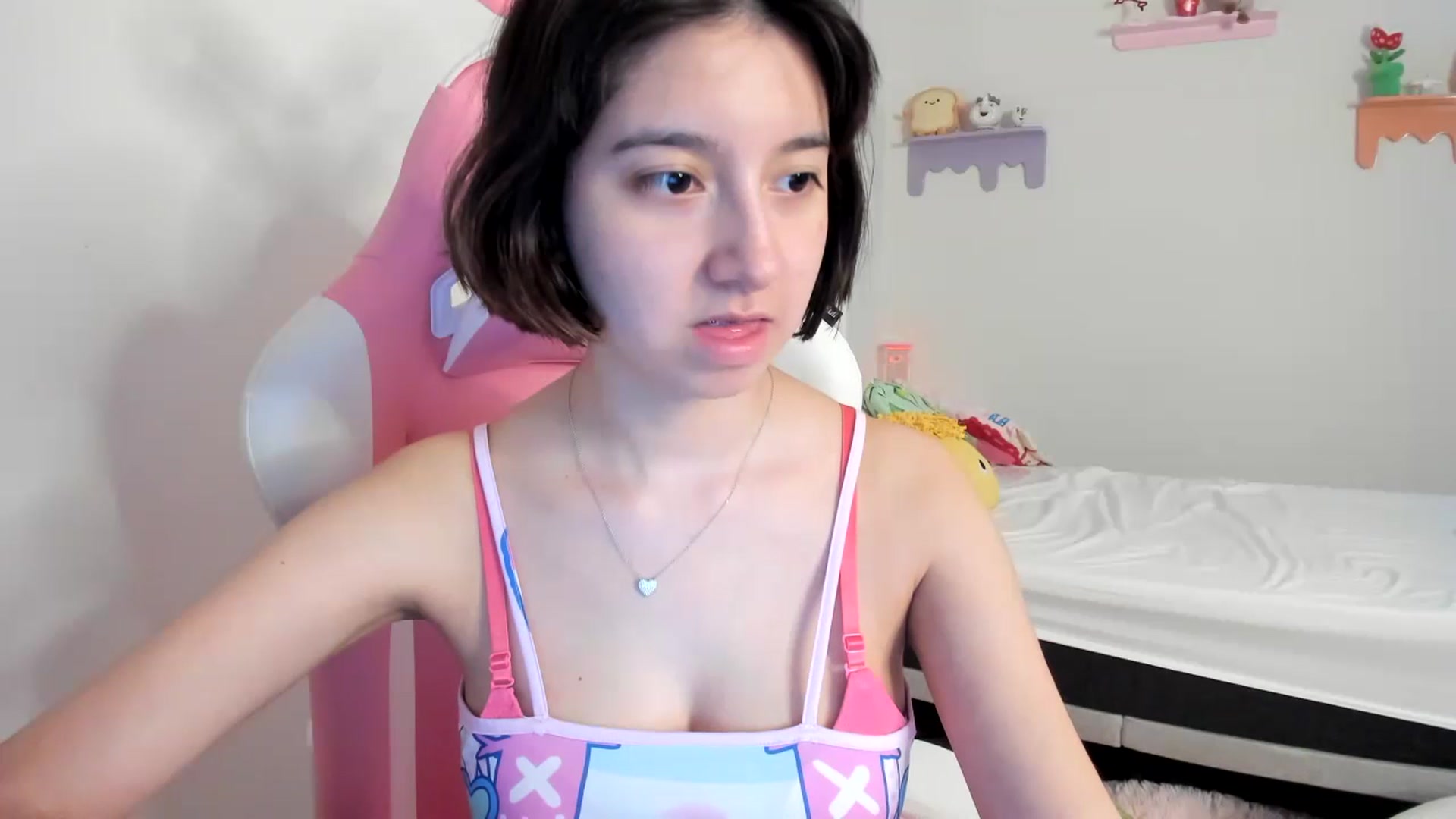 Gallery image thumbnail from Cherrycute666's myfreecams stream on, 06/30/2023, 07:57 image 10 of 20