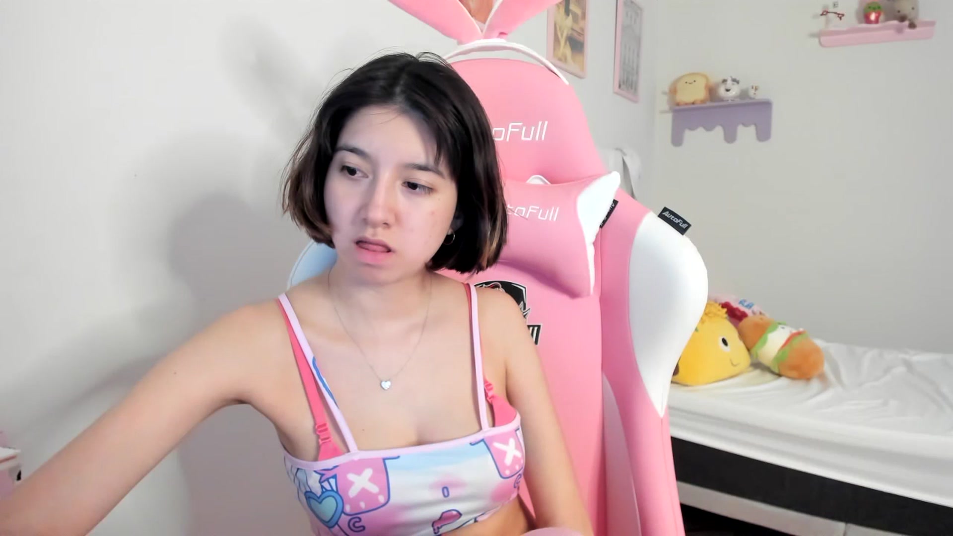 Gallery image thumbnail from Cherrycute666's myfreecams stream on, 06/30/2023, 07:57 image 14 of 20