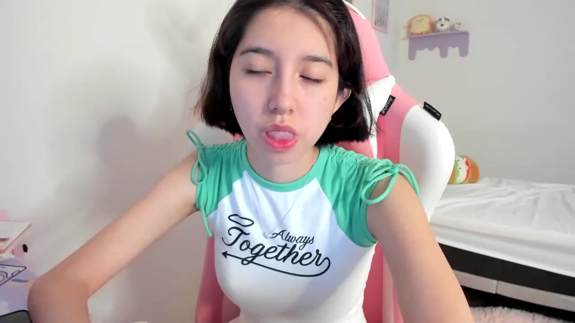 Gallery image thumbnail from Cherrycute666's myfreecams stream on, 07/01/2023, 24:08 image 12 of 20