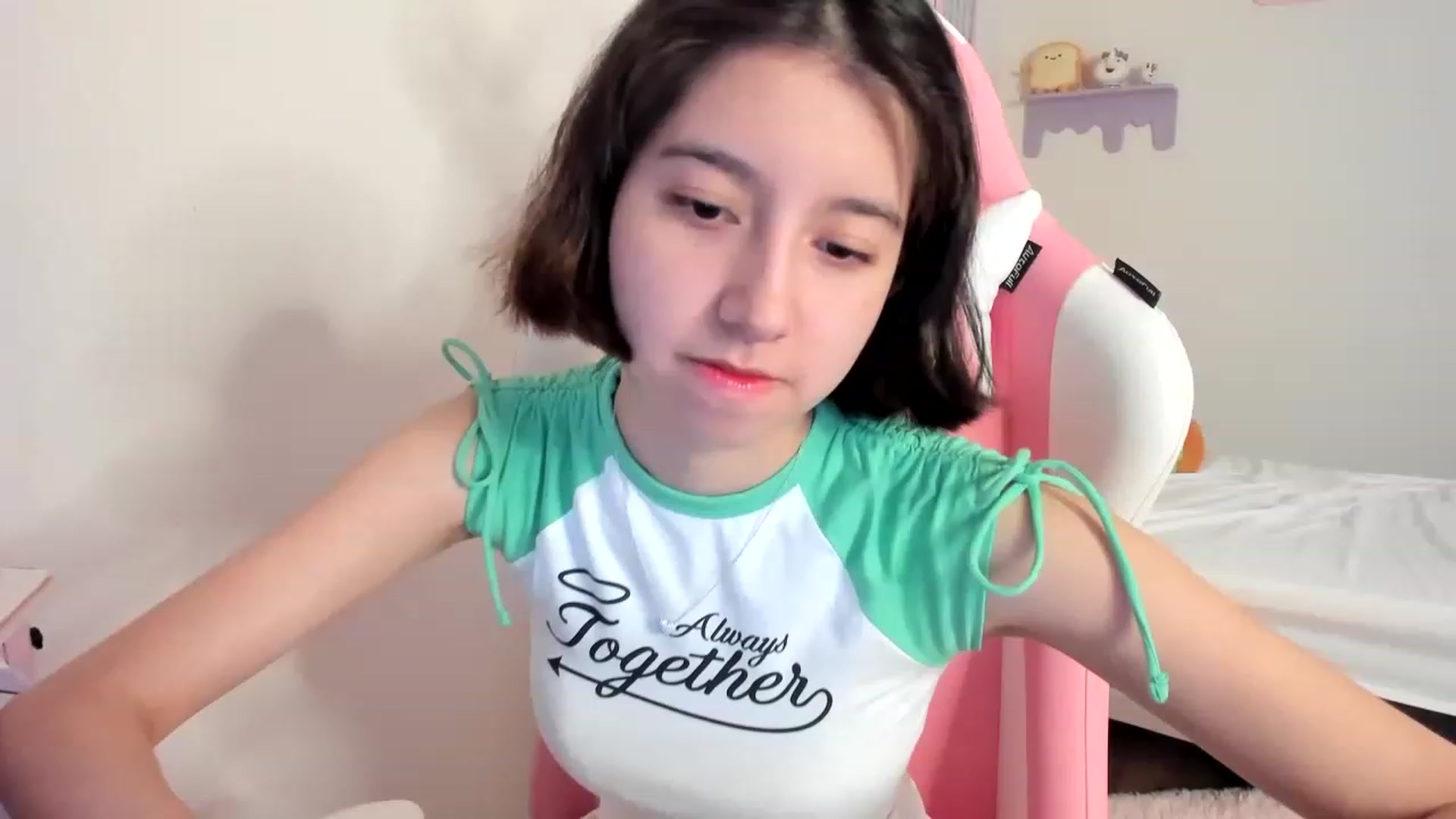 Gallery image thumbnail from Cherrycute666's myfreecams stream on, 07/01/2023, 24:08 image 19 of 20