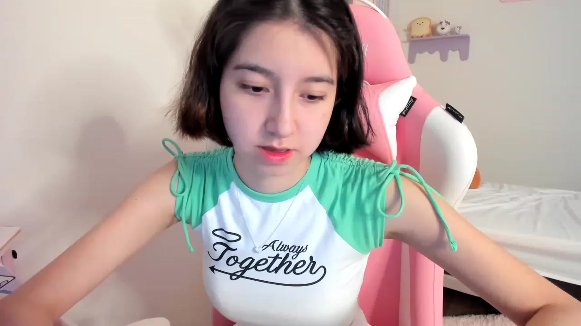Gallery image thumbnail from Cherrycute666's myfreecams stream on, 07/01/2023, 24:08 image 17 of 20
