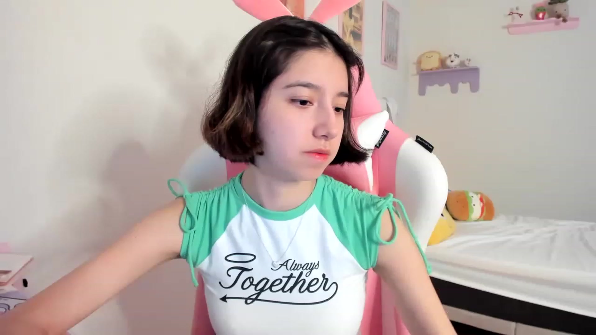 Gallery image thumbnail from Cherrycute666's myfreecams stream on, 07/01/2023, 24:08 image 11 of 20