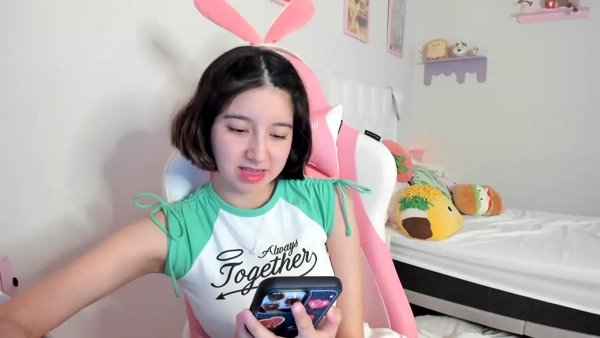 Gallery image thumbnail from Cherrycute666's myfreecams stream on, 07/01/2023, 04:52 image 6 of 20