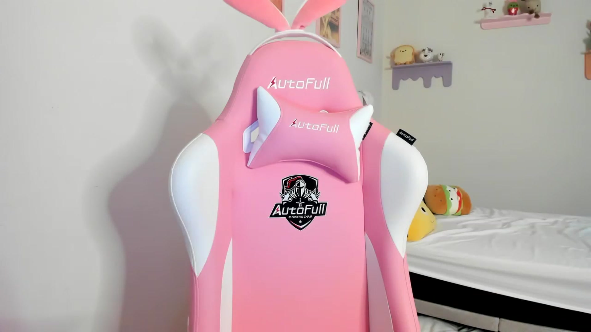Gallery image thumbnail from Cherrycute666's myfreecams stream on, 07/01/2023, 06:28 image 11 of 20