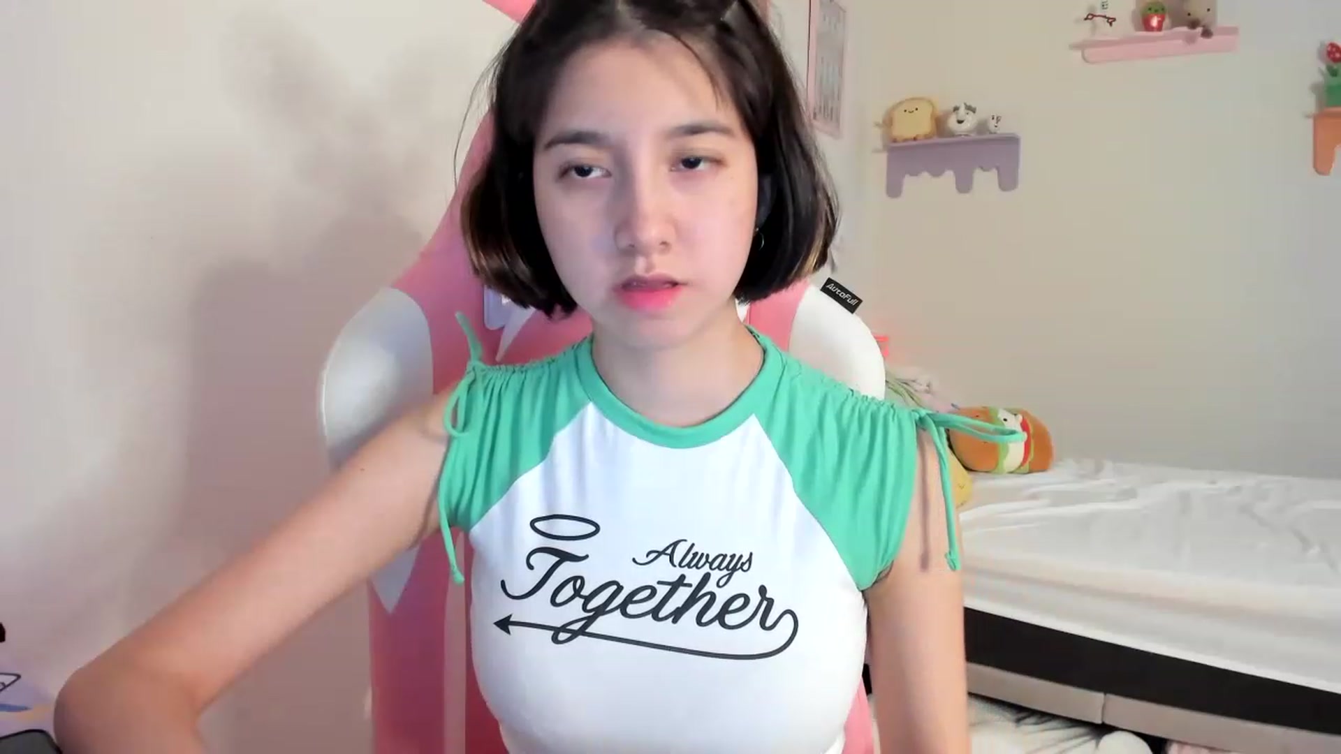 Gallery image thumbnail from Cherrycute666's myfreecams stream on, 07/01/2023, 06:28 image 4 of 20