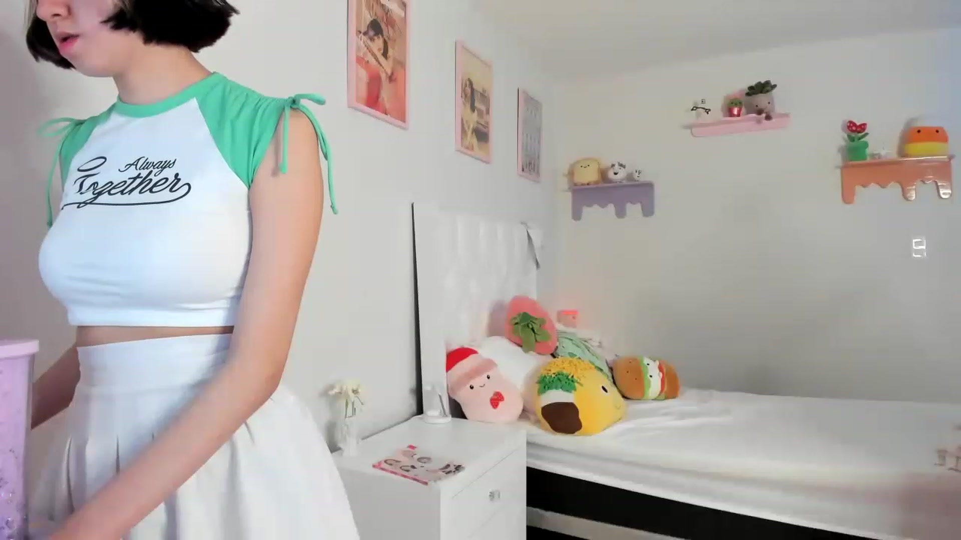 Gallery image thumbnail from Cherrycute666's myfreecams stream on, 07/01/2023, 06:28 image 16 of 20