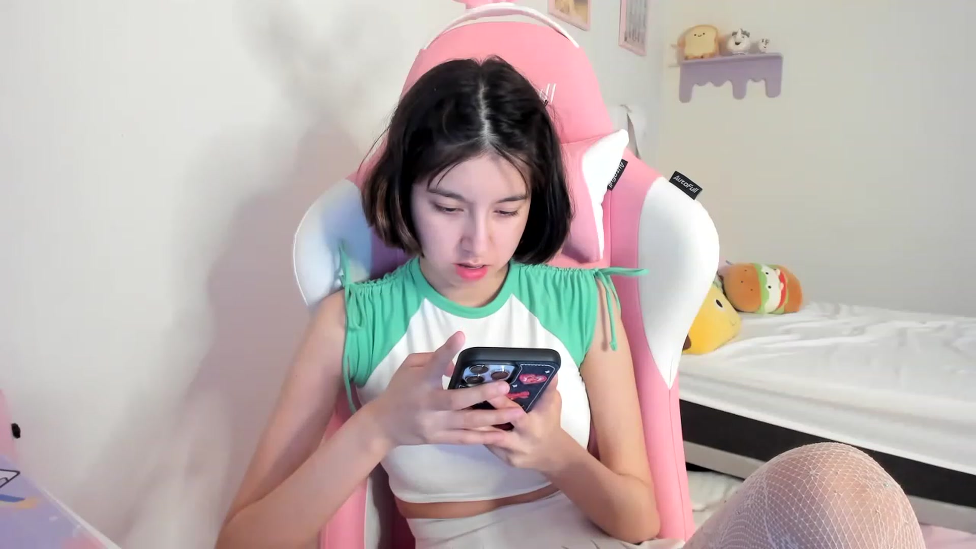 Gallery image thumbnail from Cherrycute666's myfreecams stream on, 07/01/2023, 06:28 image 5 of 20