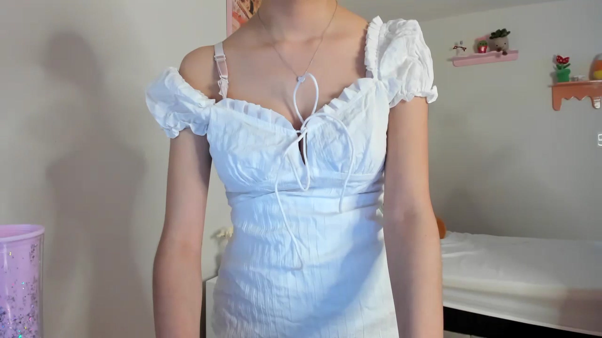 Gallery image thumbnail from Cherrycute666's myfreecams stream on, 07/01/2023, 09:40 image 17 of 20