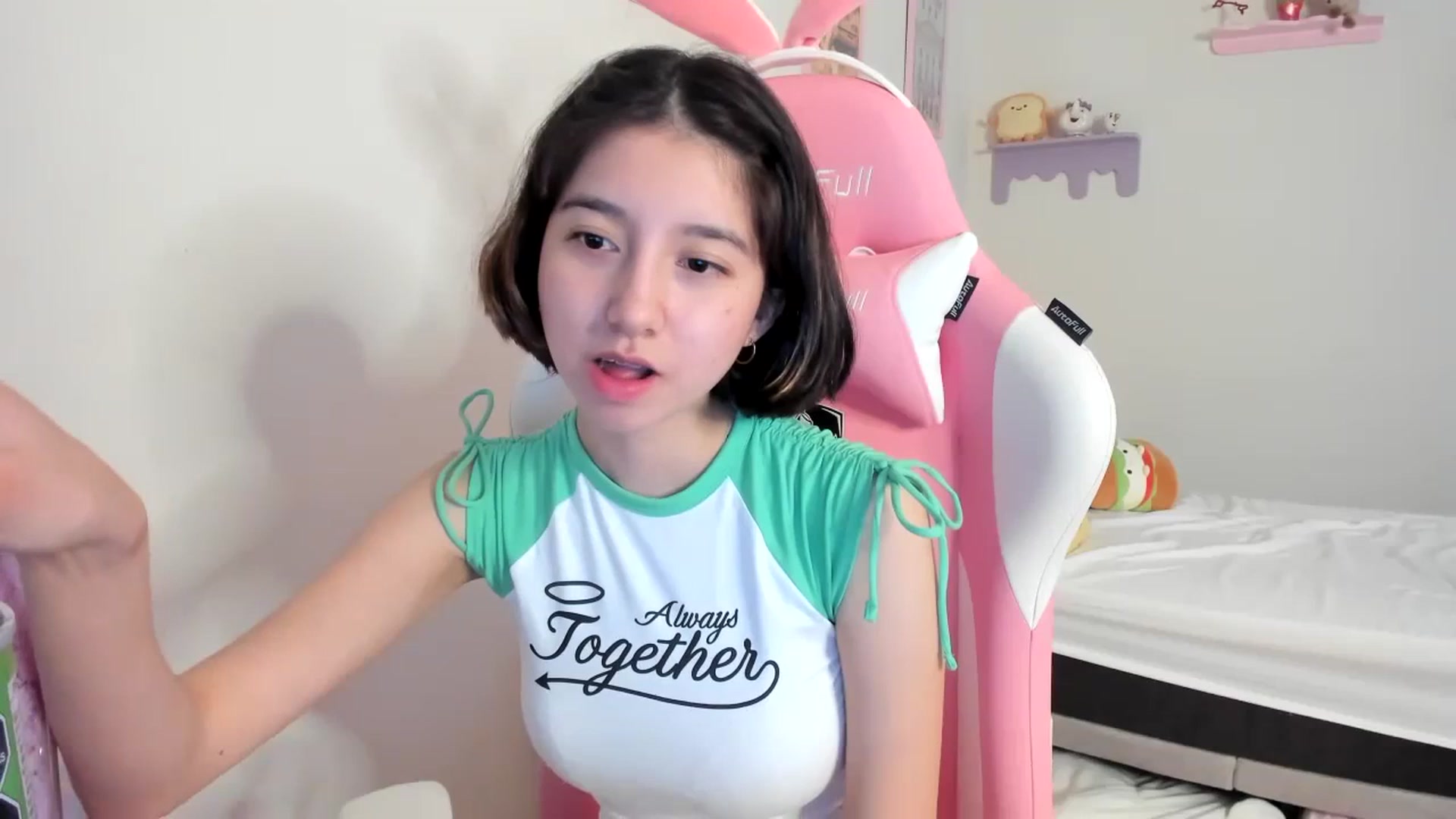 Gallery image thumbnail from Cherrycute666's myfreecams stream on, 07/01/2023, 09:40 image 13 of 20