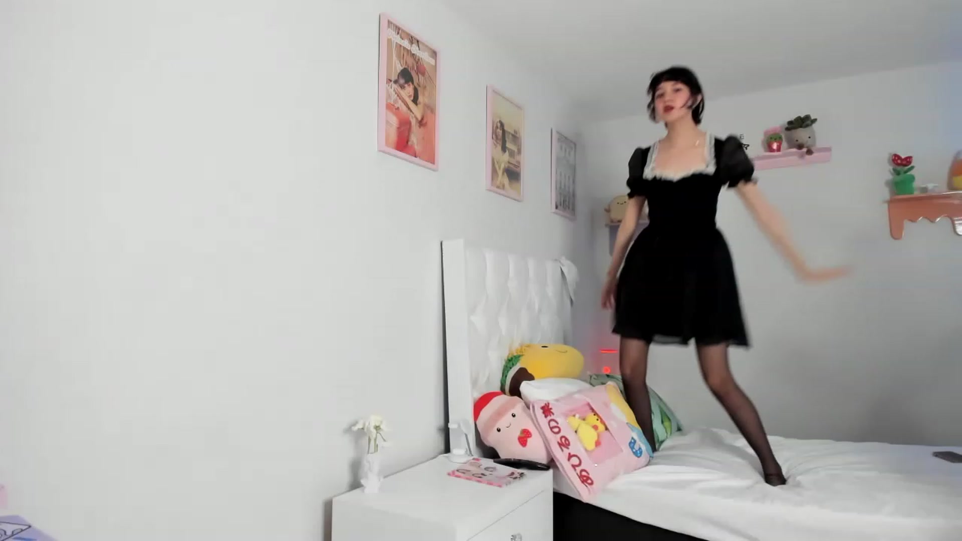 Gallery image thumbnail from Cherrycute666's myfreecams stream on, 07/02/2023, 04:54 image 13 of 20