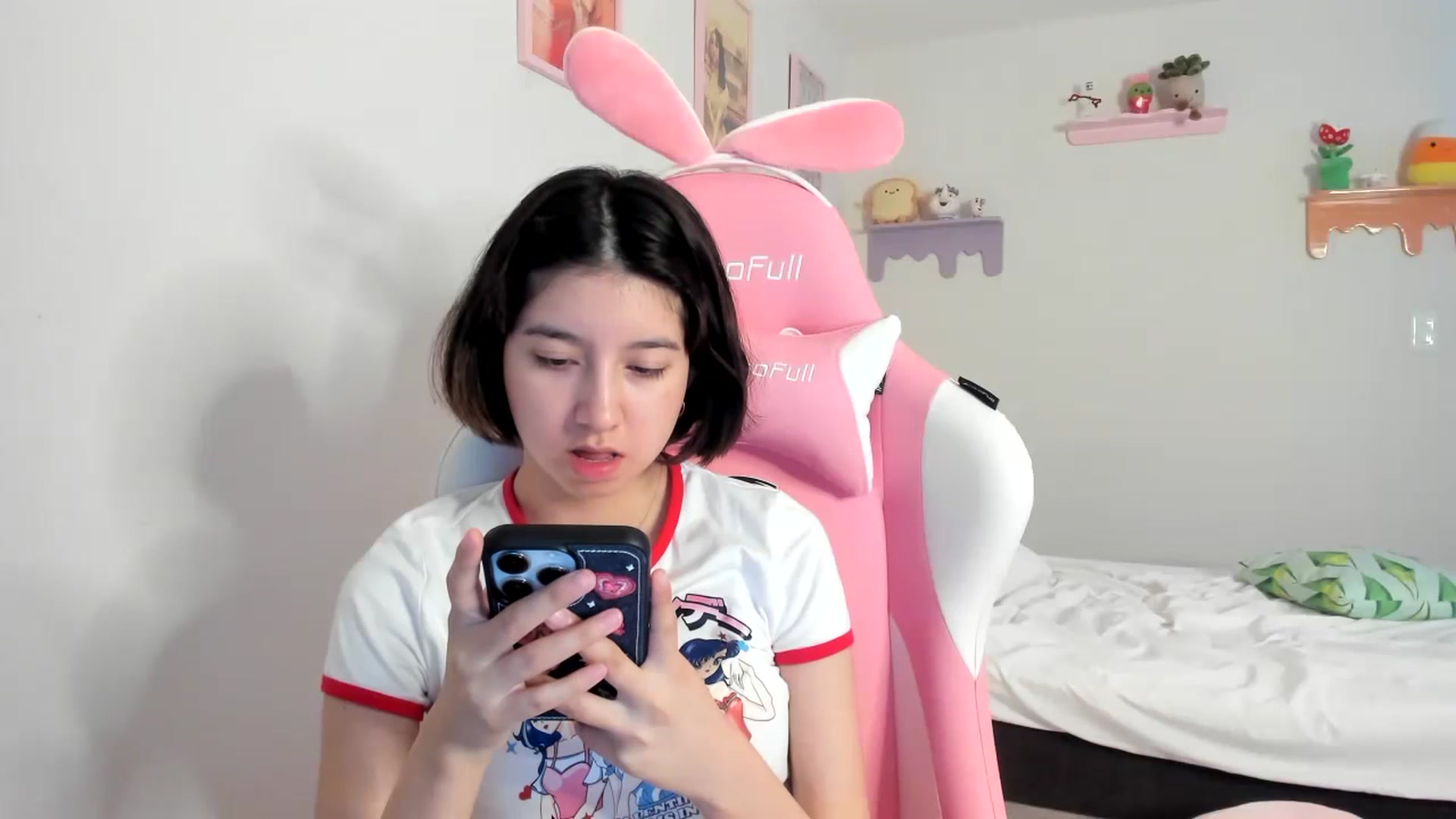 Gallery image thumbnail from Cherrycute666's myfreecams stream on, 07/03/2023, 02:47 image 1 of 20