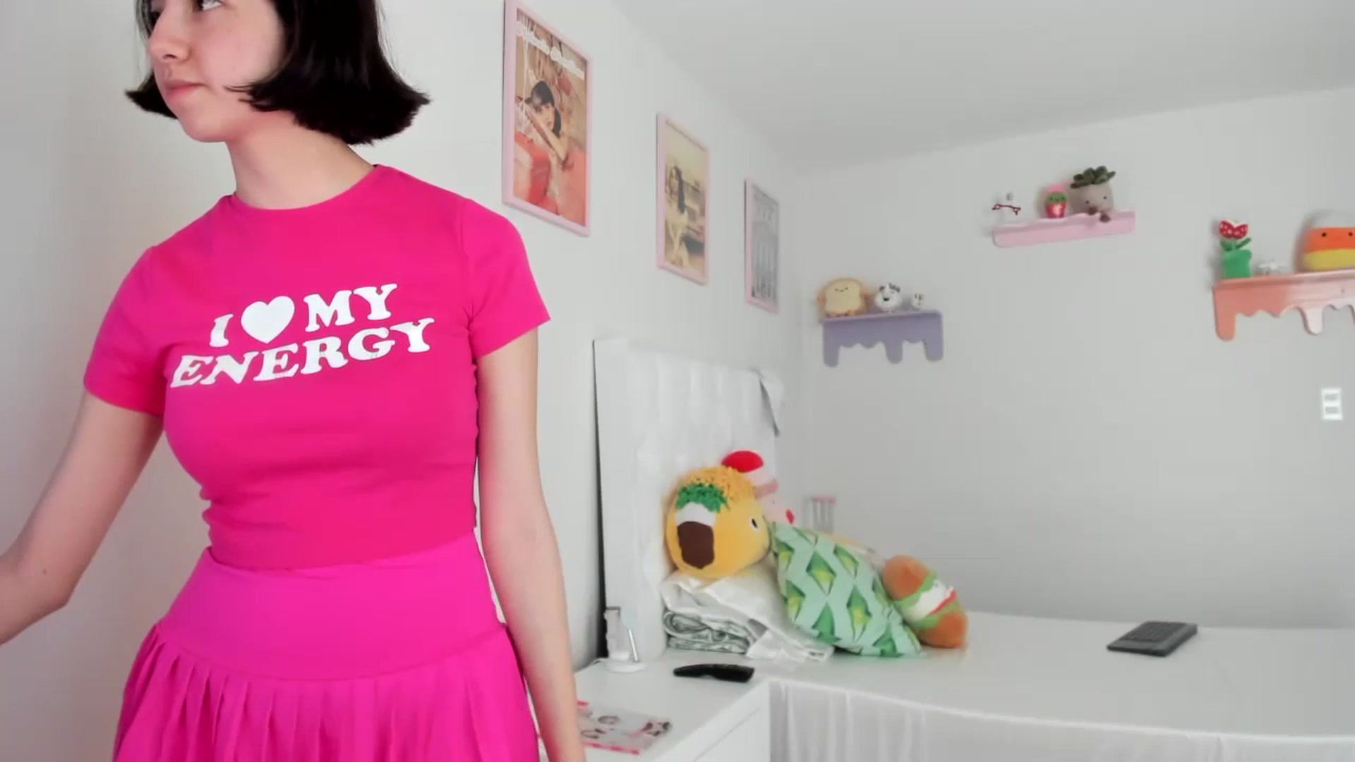 Gallery image thumbnail from Cherrycute666's myfreecams stream on, 07/03/2023, 22:06 image 2 of 20