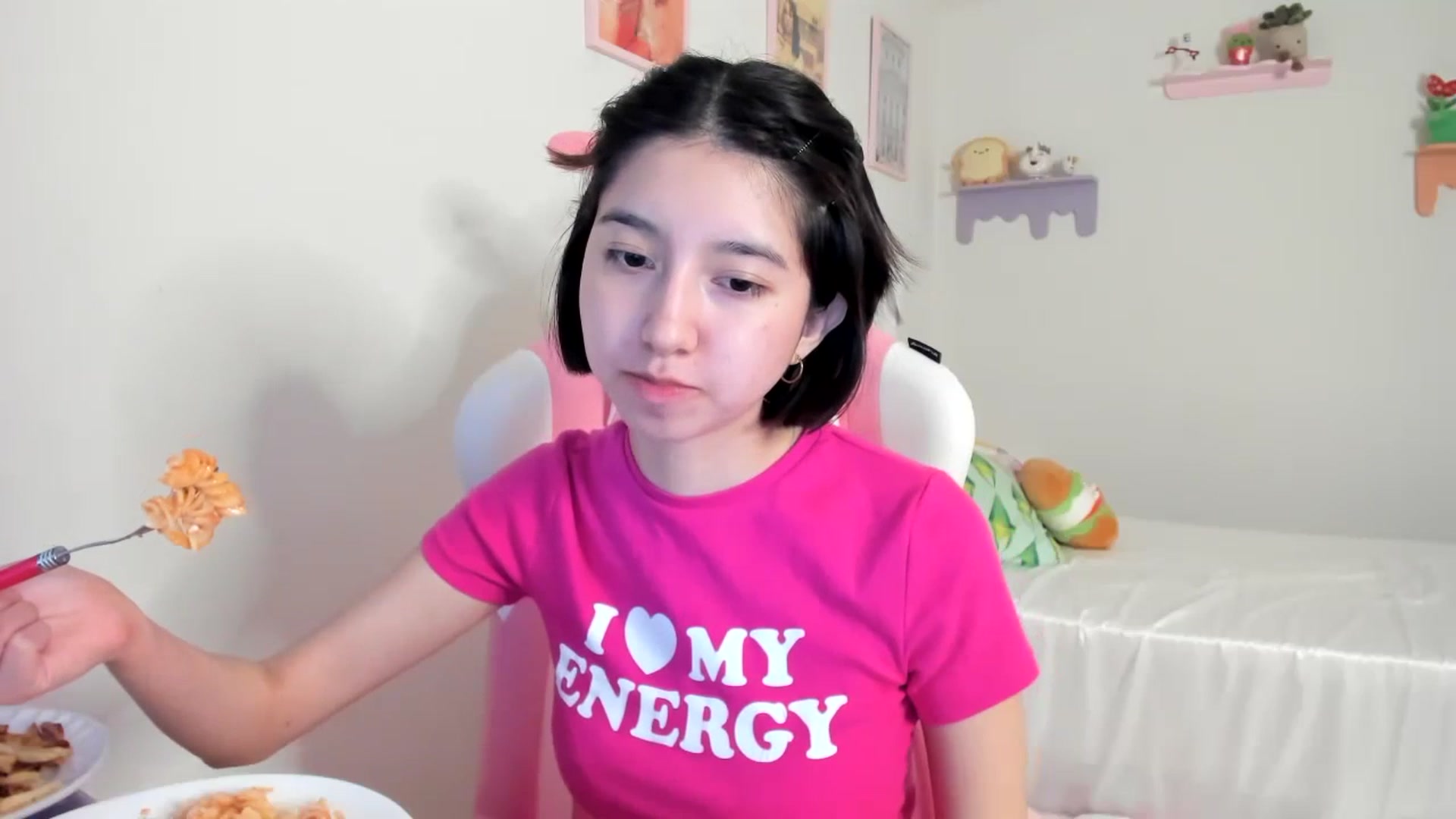 Gallery image thumbnail from Cherrycute666's myfreecams stream on, 07/04/2023, 24:06 image 20 of 20