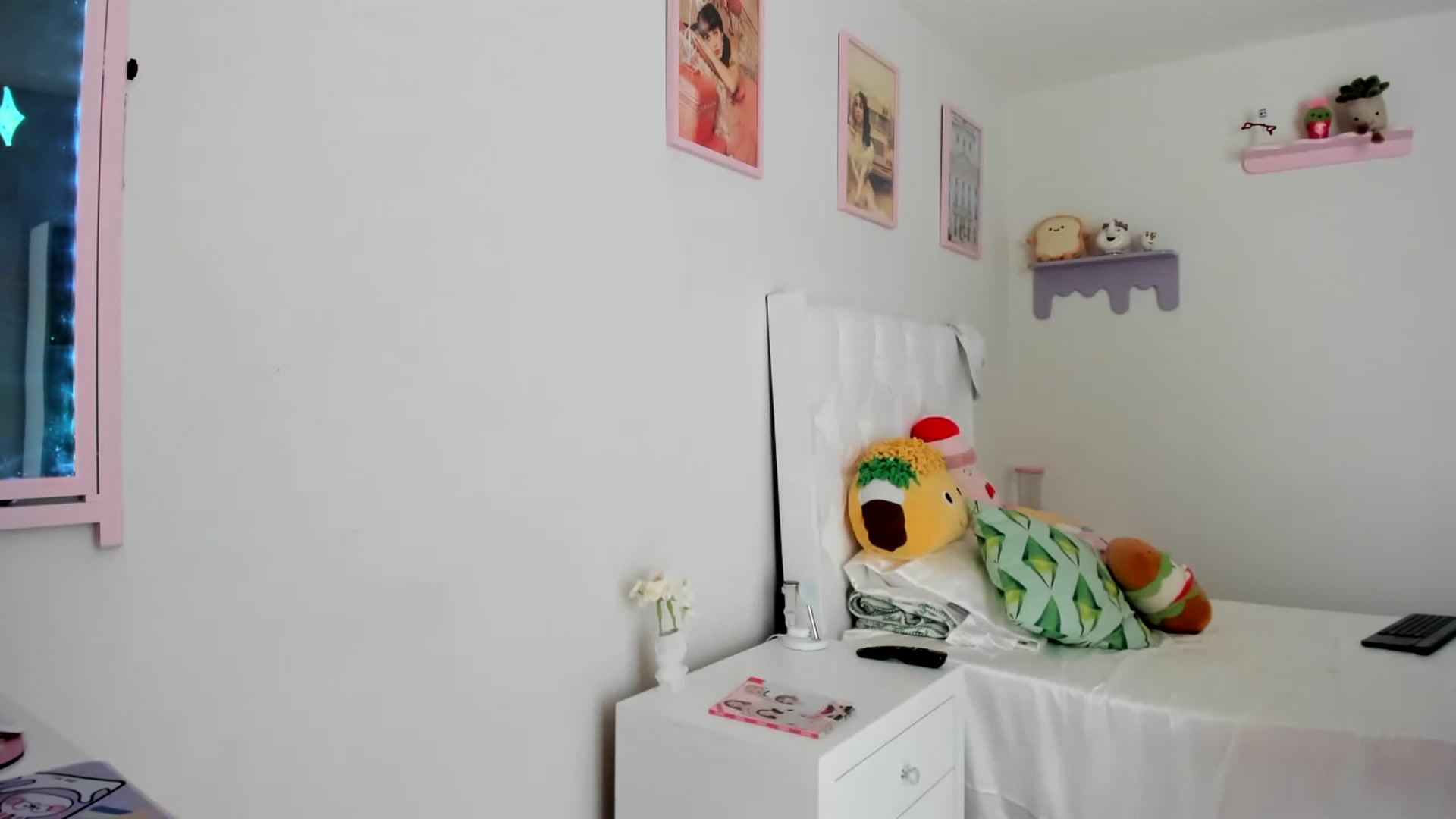 Gallery image thumbnail from Cherrycute666's myfreecams stream on, 07/04/2023, 24:06 image 4 of 20