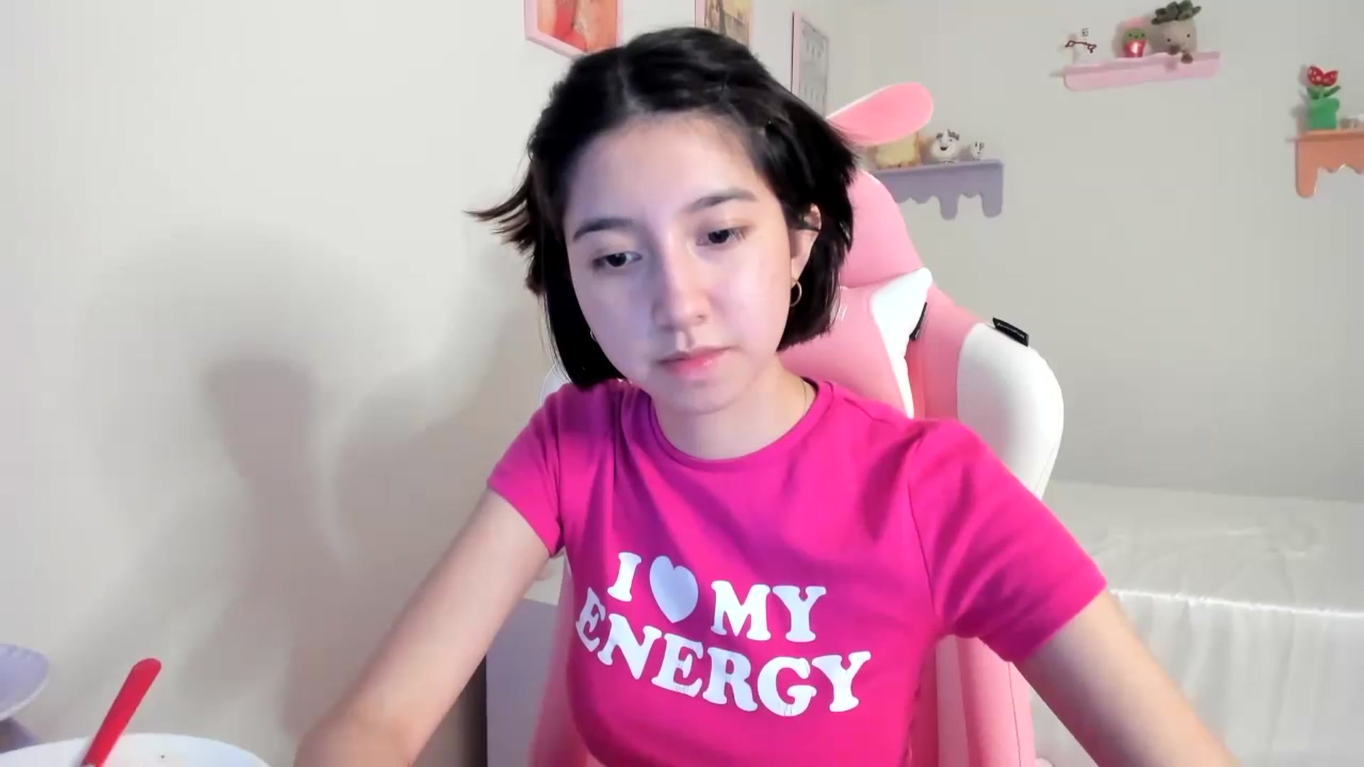Gallery image thumbnail from Cherrycute666's myfreecams stream on, 07/04/2023, 01:33 image 1 of 20