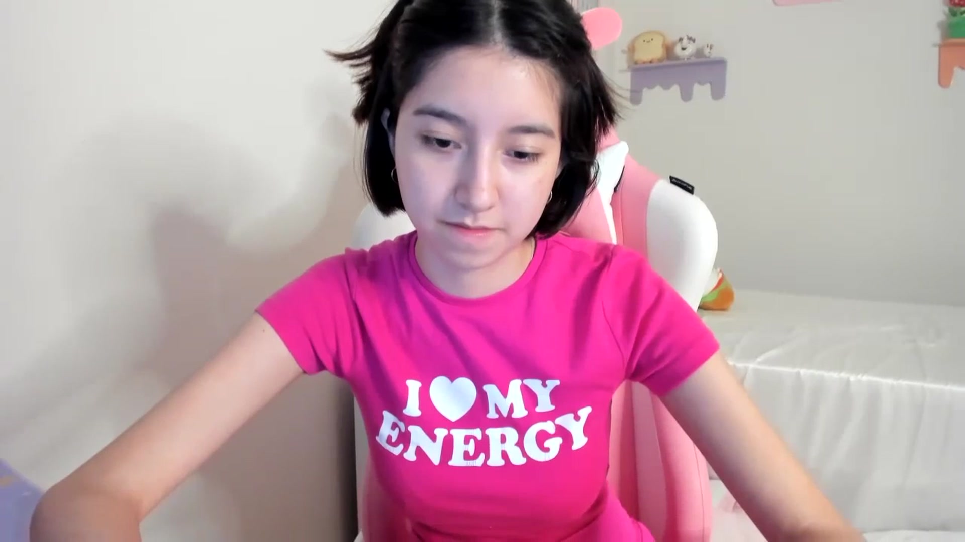Gallery image thumbnail from Cherrycute666's myfreecams stream on, 07/04/2023, 01:33 image 7 of 20