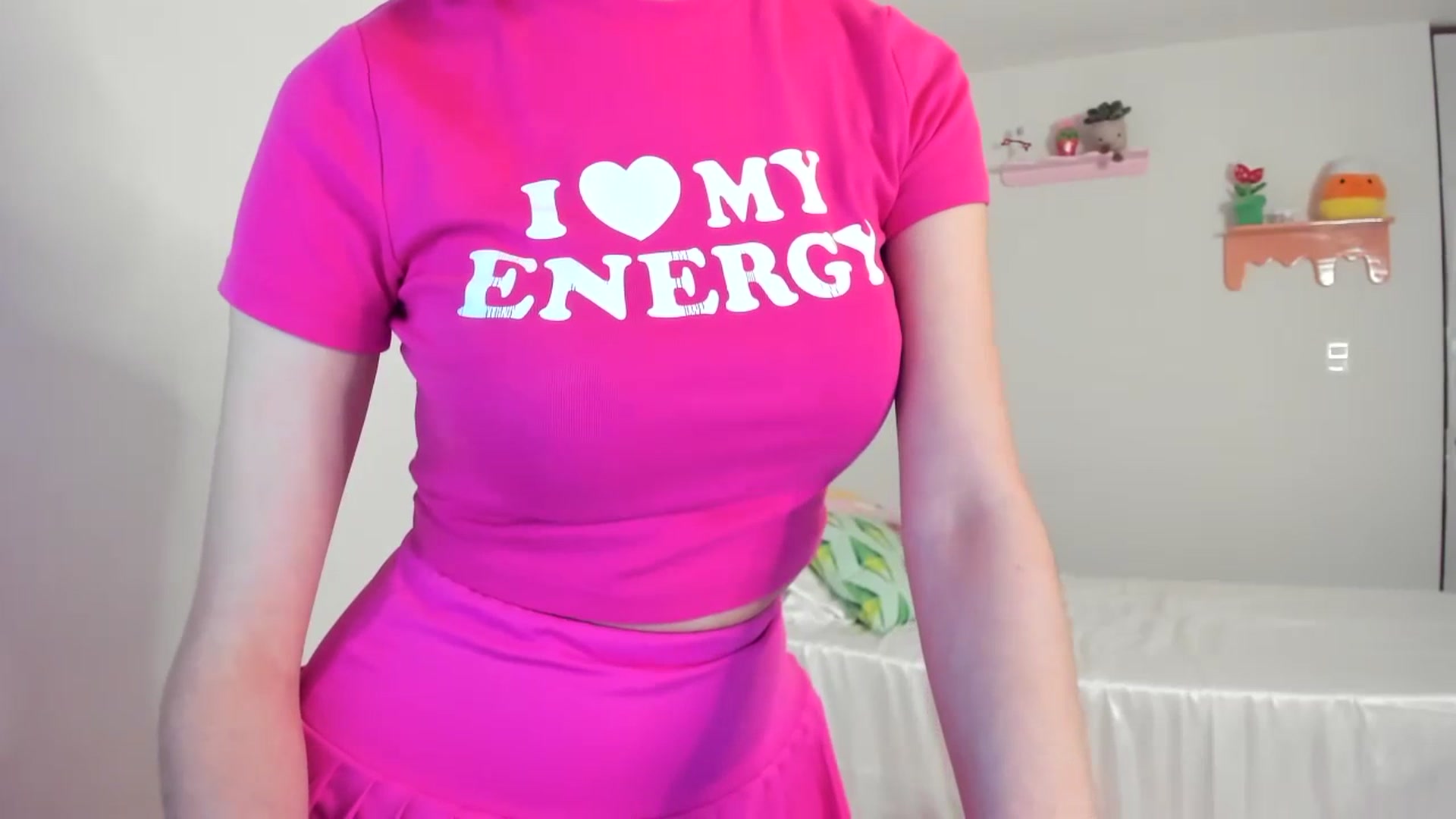 Gallery image thumbnail from Cherrycute666's myfreecams stream on, 07/04/2023, 01:33 image 18 of 20